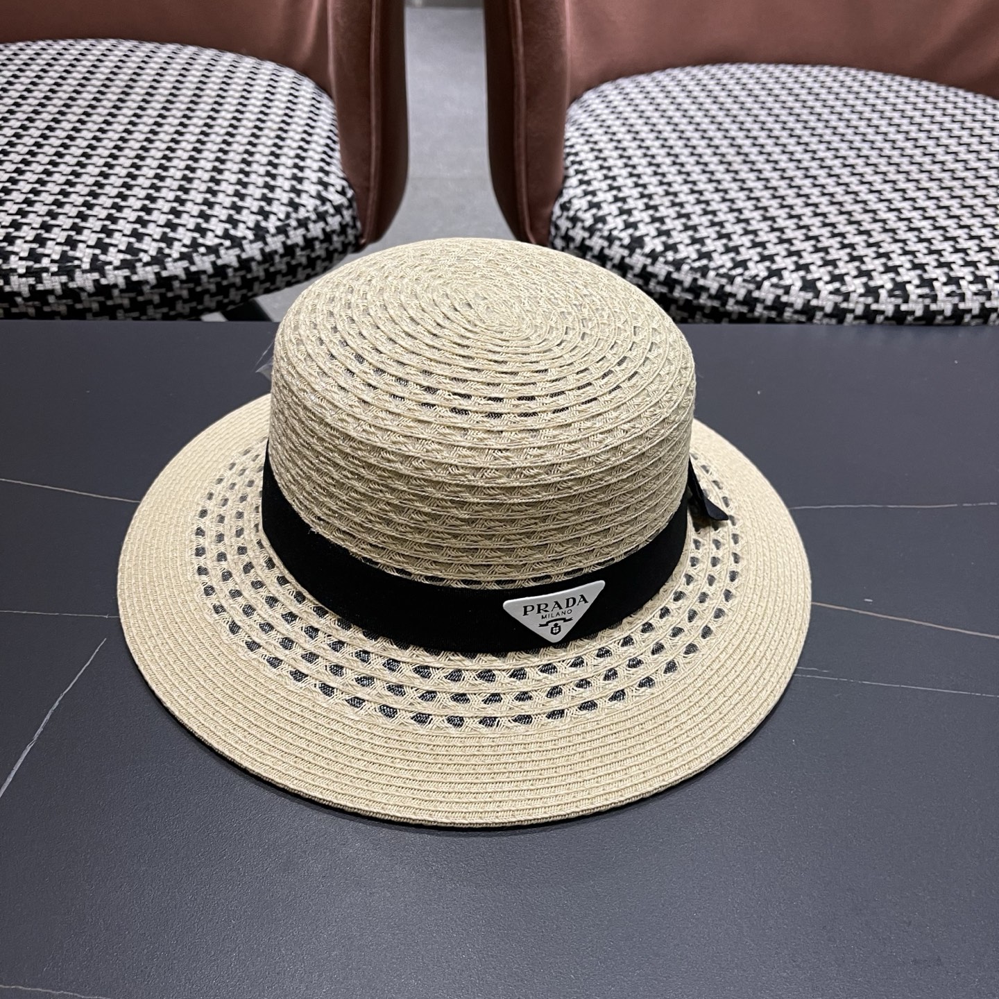 普拉达Prada新款镂空遮阳草帽，头围57cm