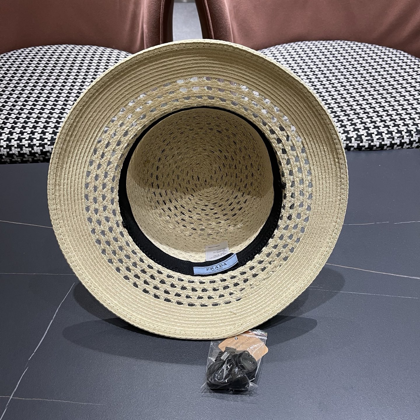 普拉达Prada新款镂空遮阳草帽，头围57cm