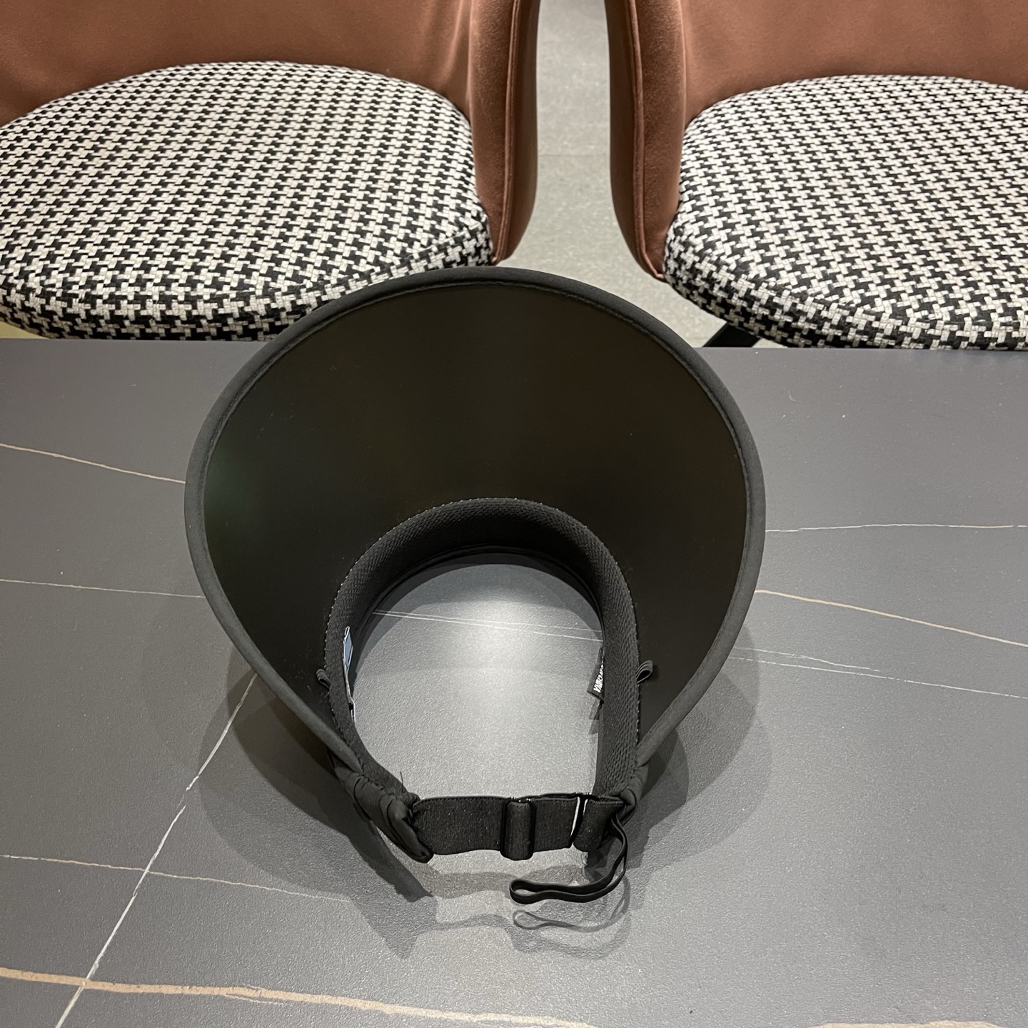 Prada普拉达新春夏遮阳帽子女出游百搭显脸小防晒空顶帽