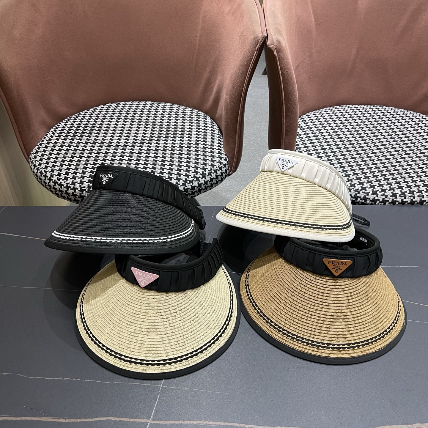 Prada普拉达新春夏遮阳帽子女出游百搭显脸小防晒空顶帽