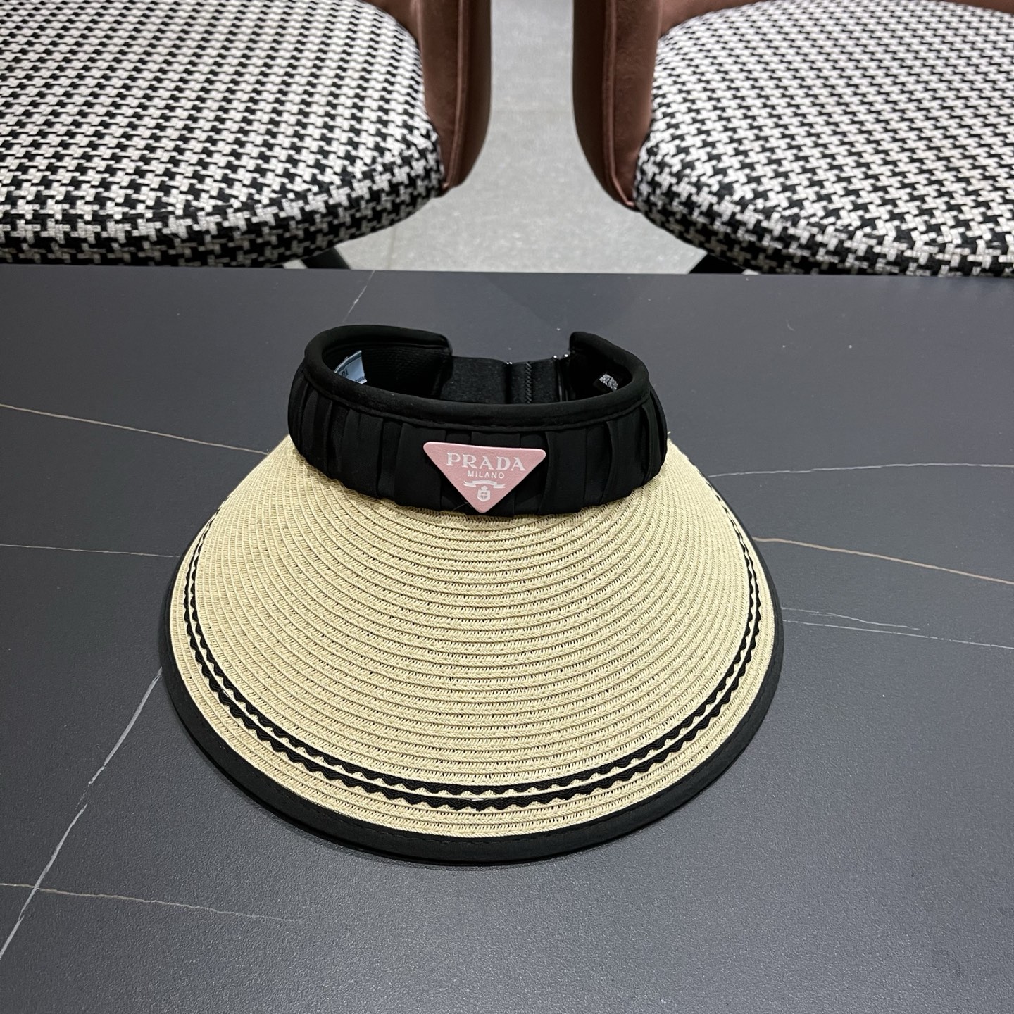 Prada普拉达新春夏遮阳帽子女出游百搭显脸小防晒空顶帽