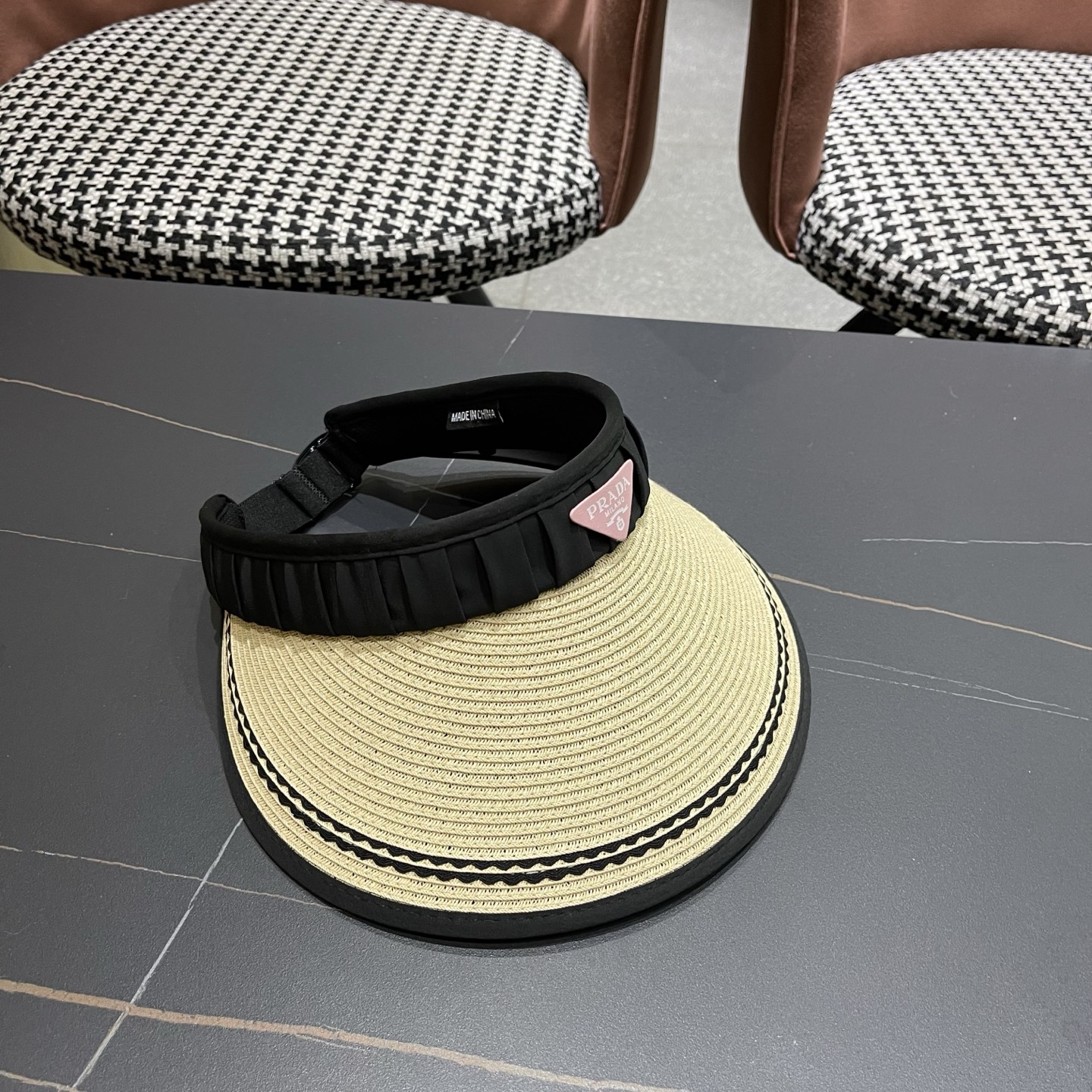 Prada普拉达新春夏遮阳帽子女出游百搭显脸小防晒空顶帽