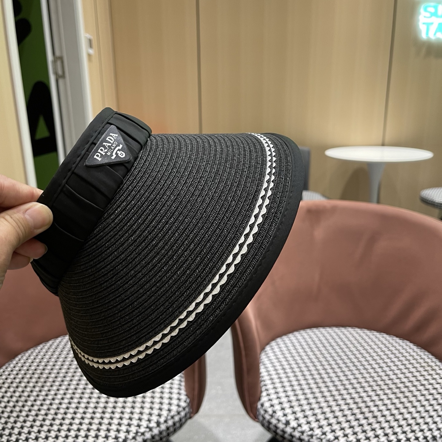 Prada普拉达新春夏遮阳帽子女出游百搭显脸小防晒空顶帽