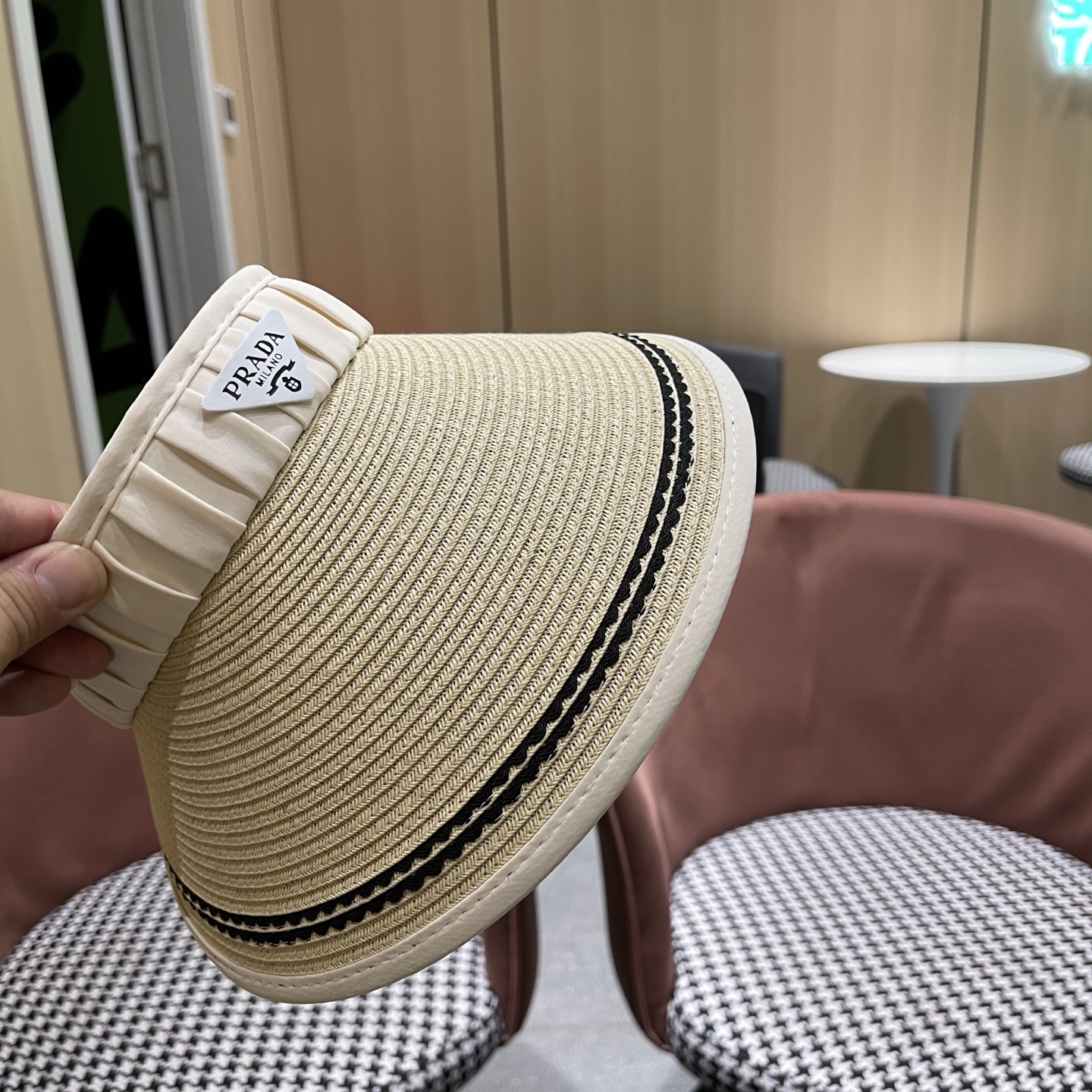 Prada普拉达新春夏遮阳帽子女出游百搭显脸小防晒空顶帽