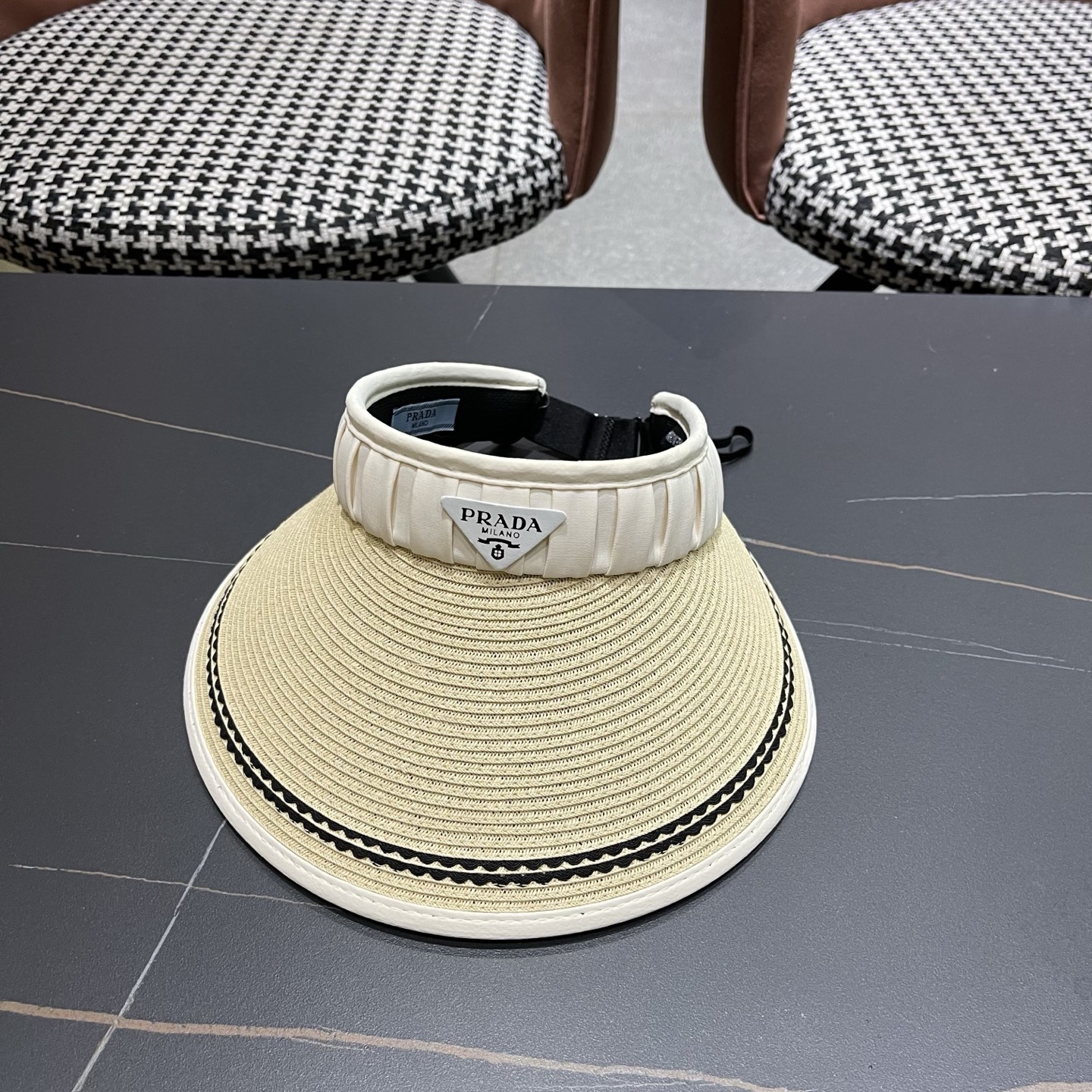 Prada普拉达新春夏遮阳帽子女出游百搭显脸小防晒空顶帽