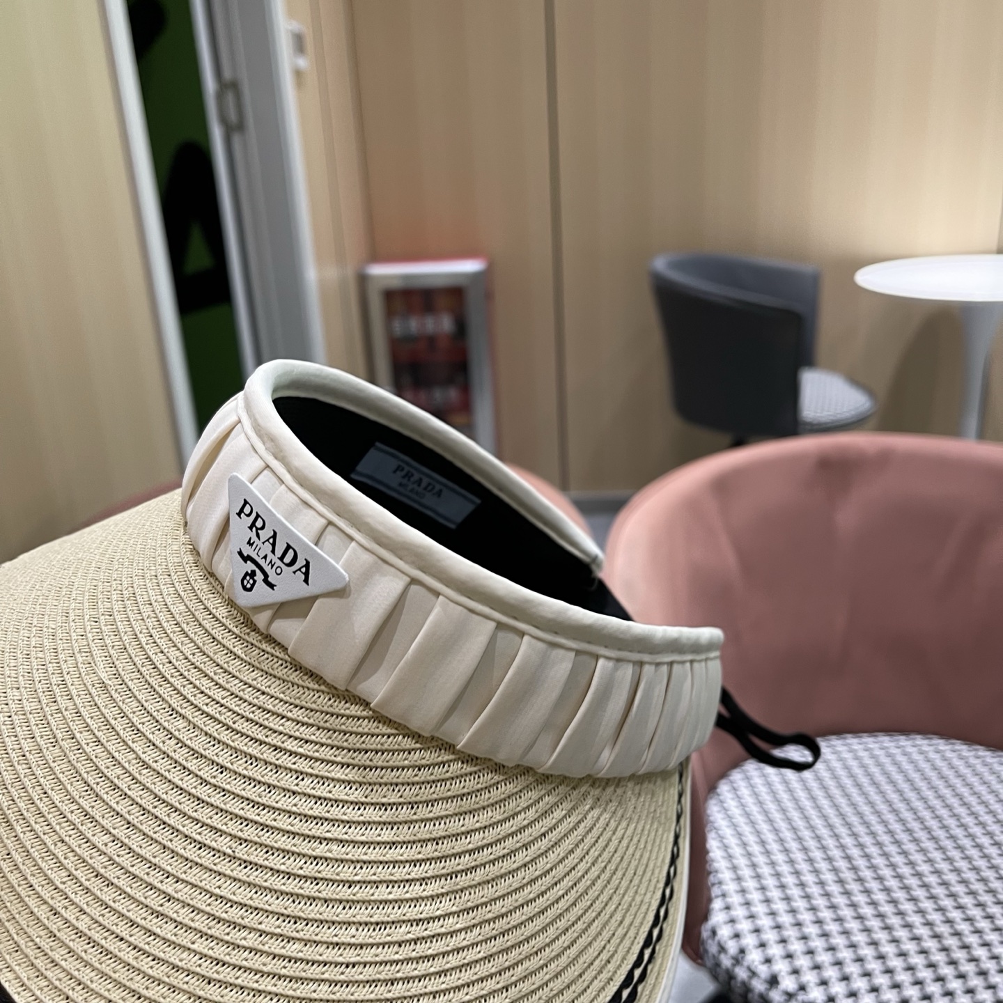 Prada普拉达新春夏遮阳帽子女出游百搭显脸小防晒空顶帽