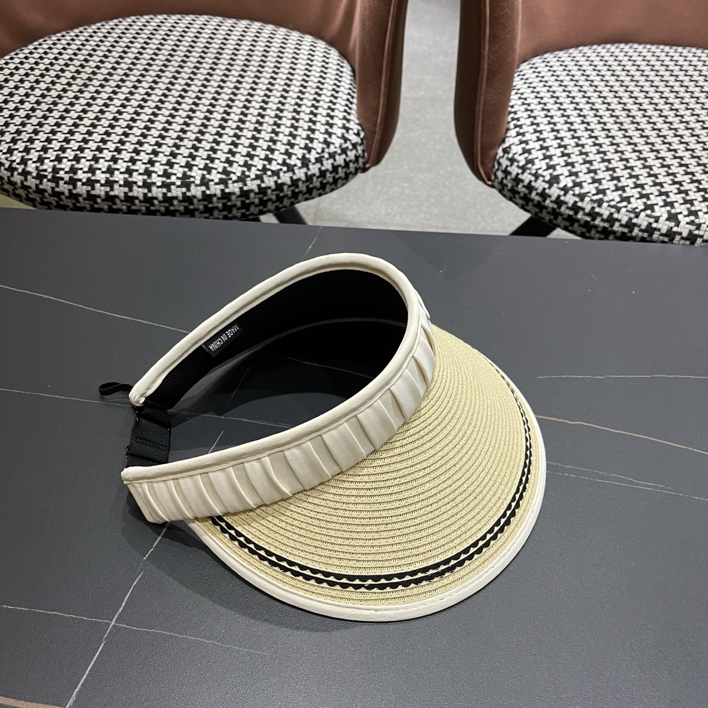 Prada普拉达新春夏遮阳帽子女出游百搭显脸小防晒空顶帽