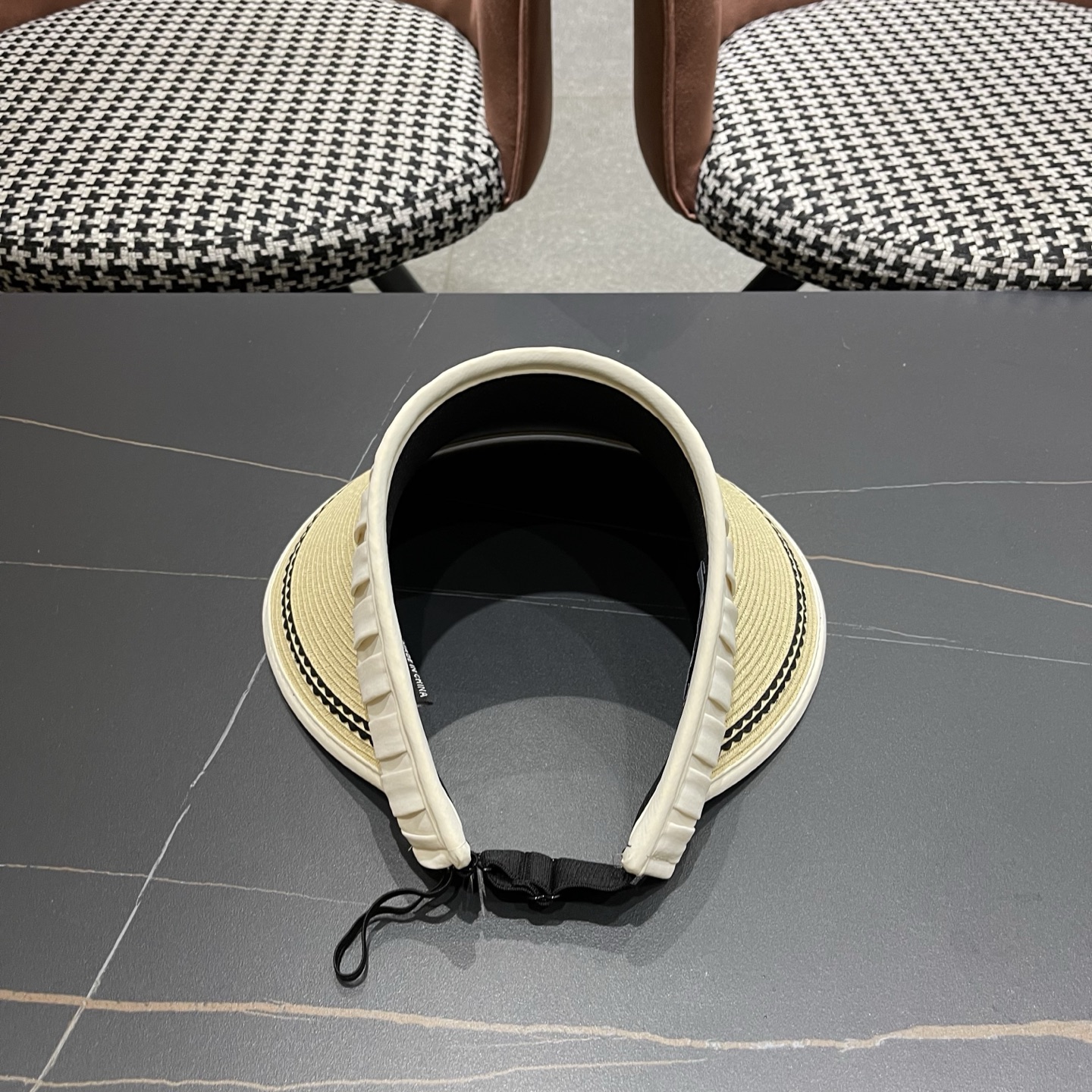 Prada普拉达新春夏遮阳帽子女出游百搭显脸小防晒空顶帽