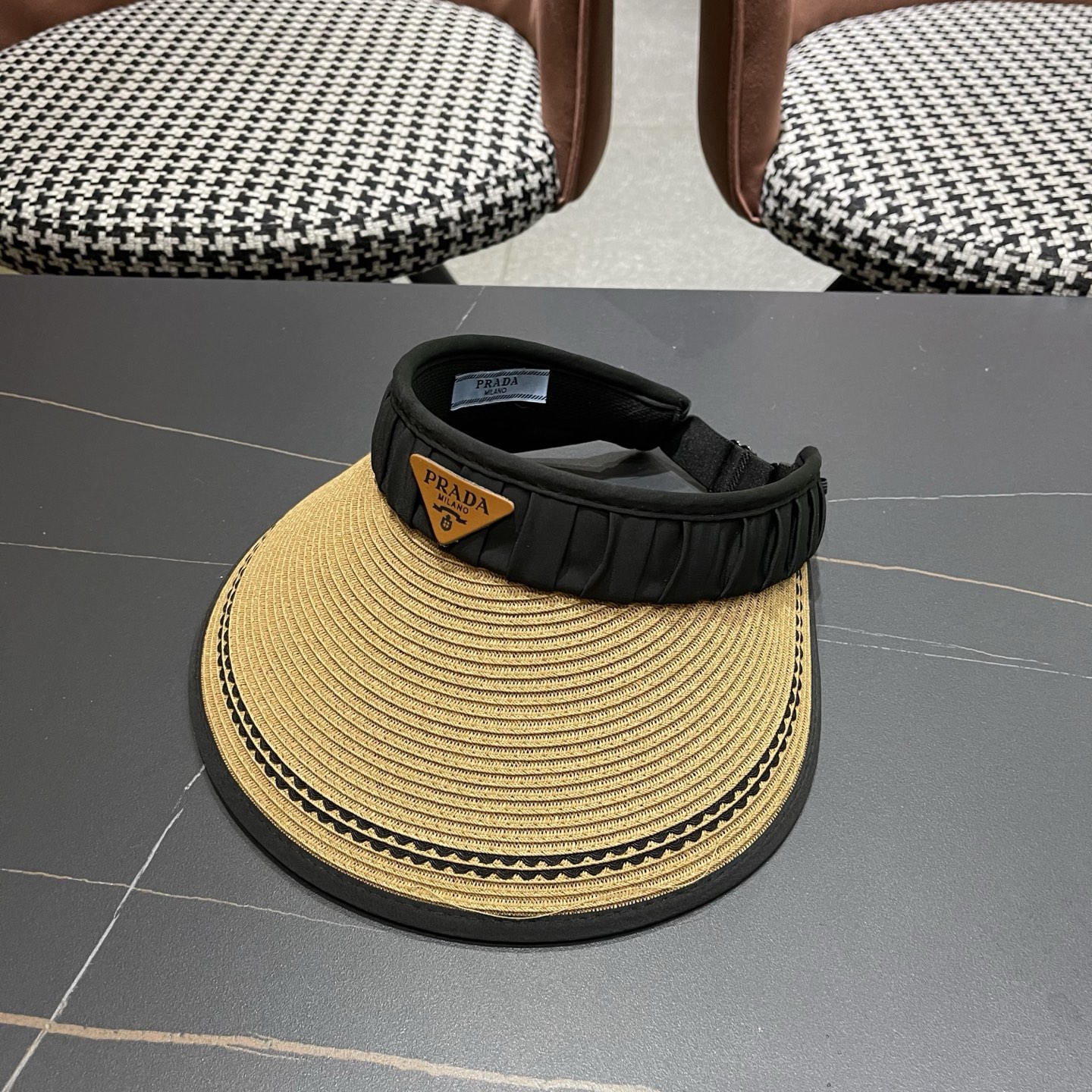 Prada普拉达新春夏遮阳帽子女出游百搭显脸小防晒空顶帽