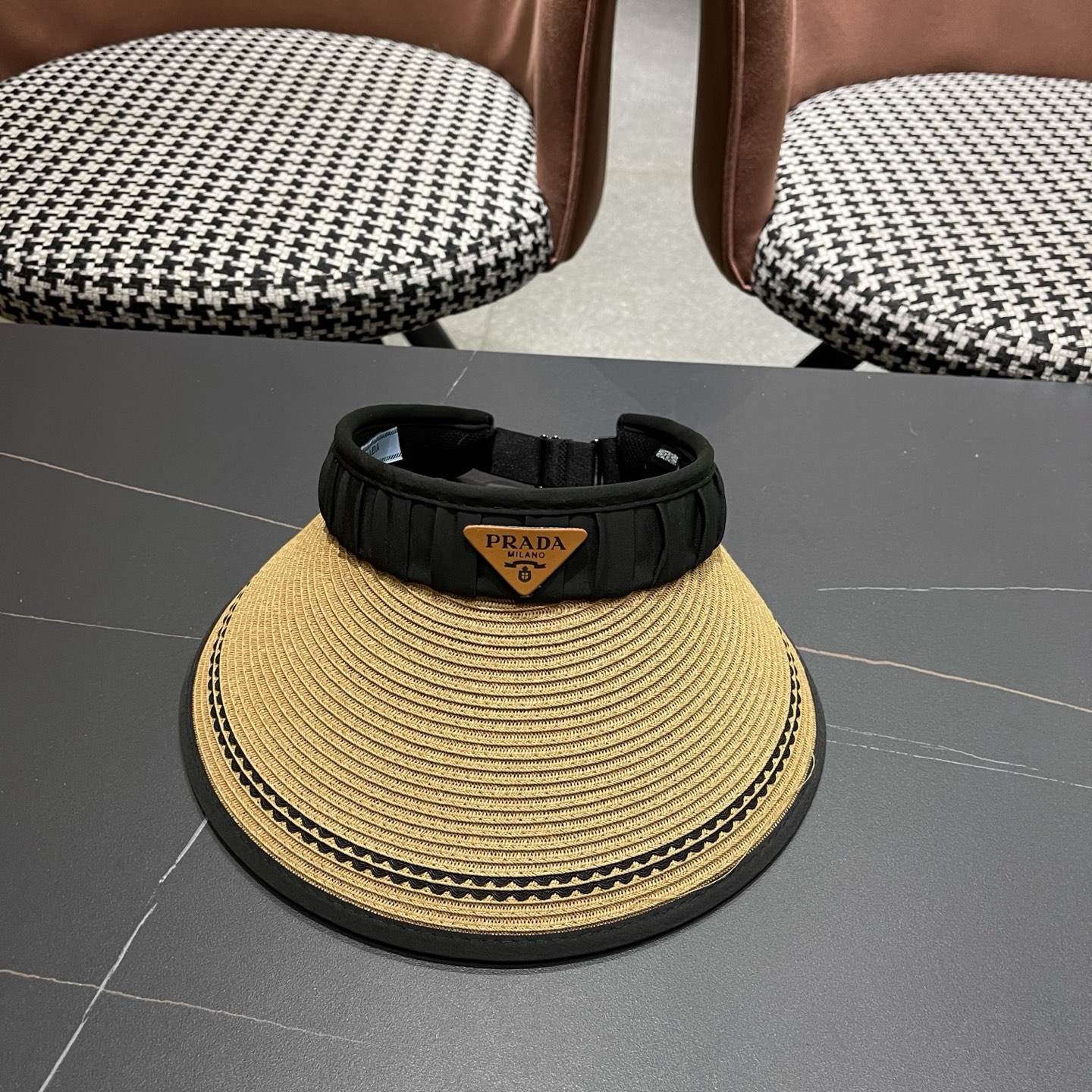 Prada普拉达新春夏遮阳帽子女出游百搭显脸小防晒空顶帽