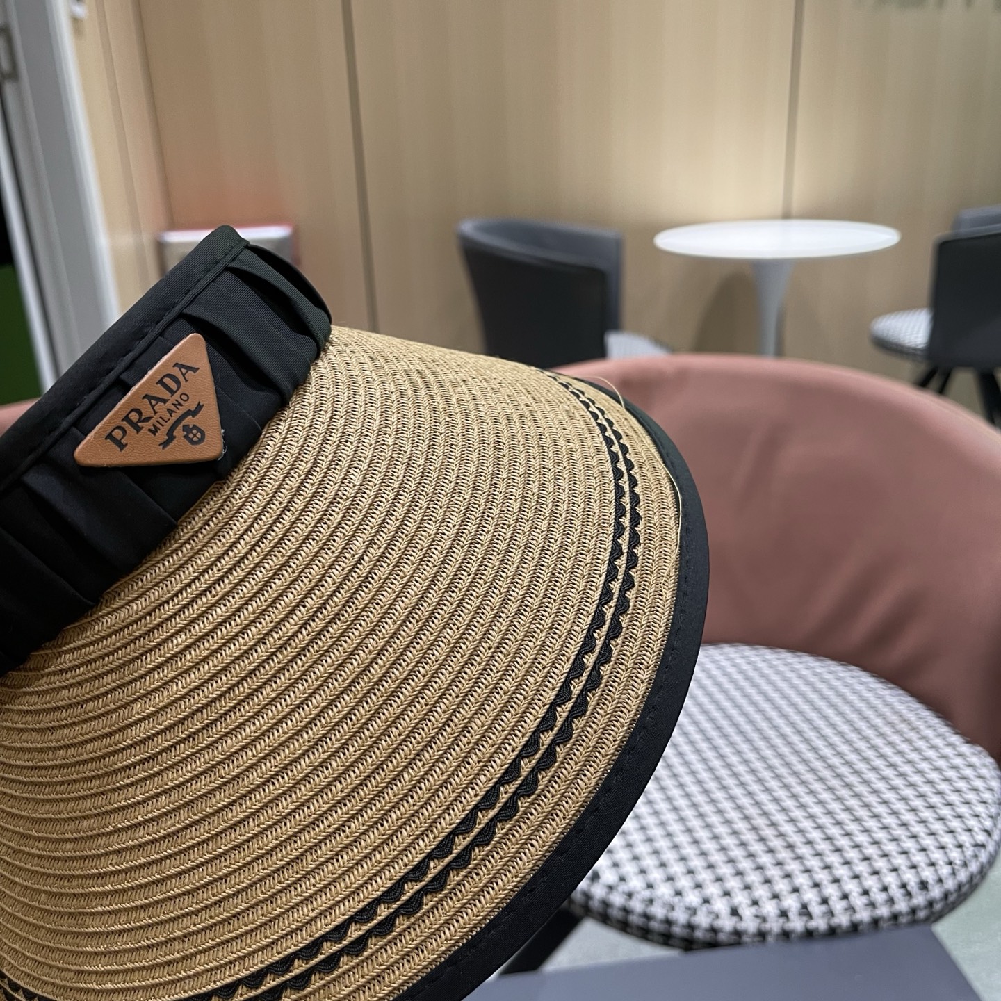 Prada普拉达新春夏遮阳帽子女出游百搭显脸小防晒空顶帽