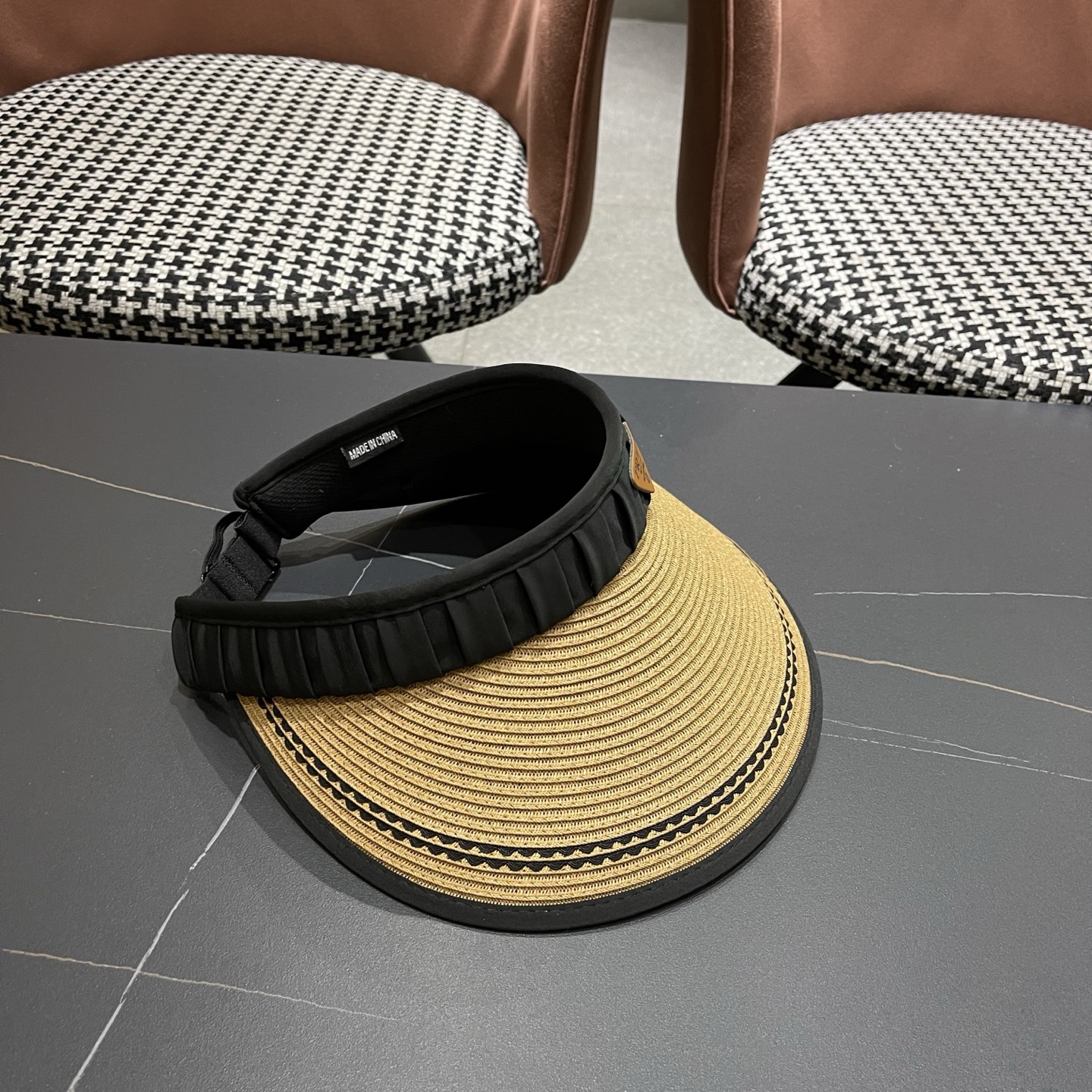 Prada普拉达新春夏遮阳帽子女出游百搭显脸小防晒空顶帽