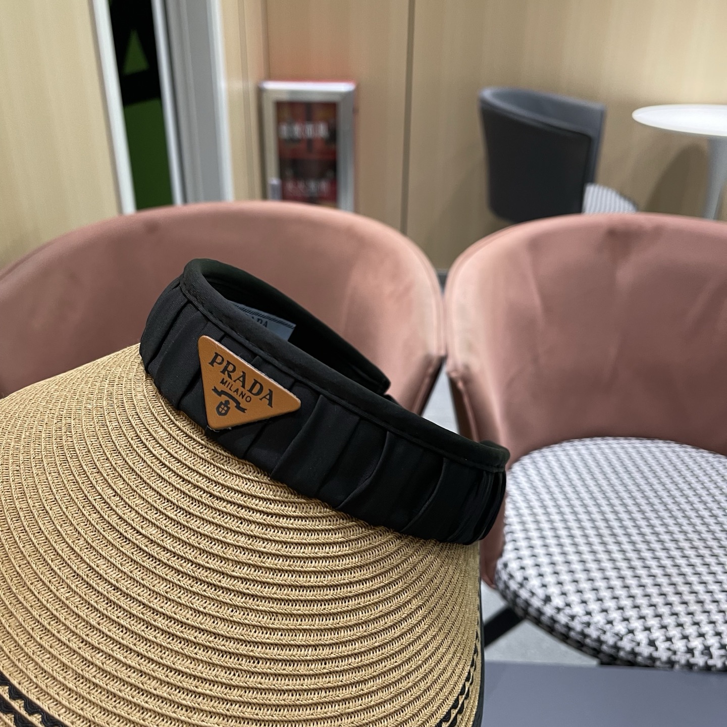 Prada普拉达新春夏遮阳帽子女出游百搭显脸小防晒空顶帽