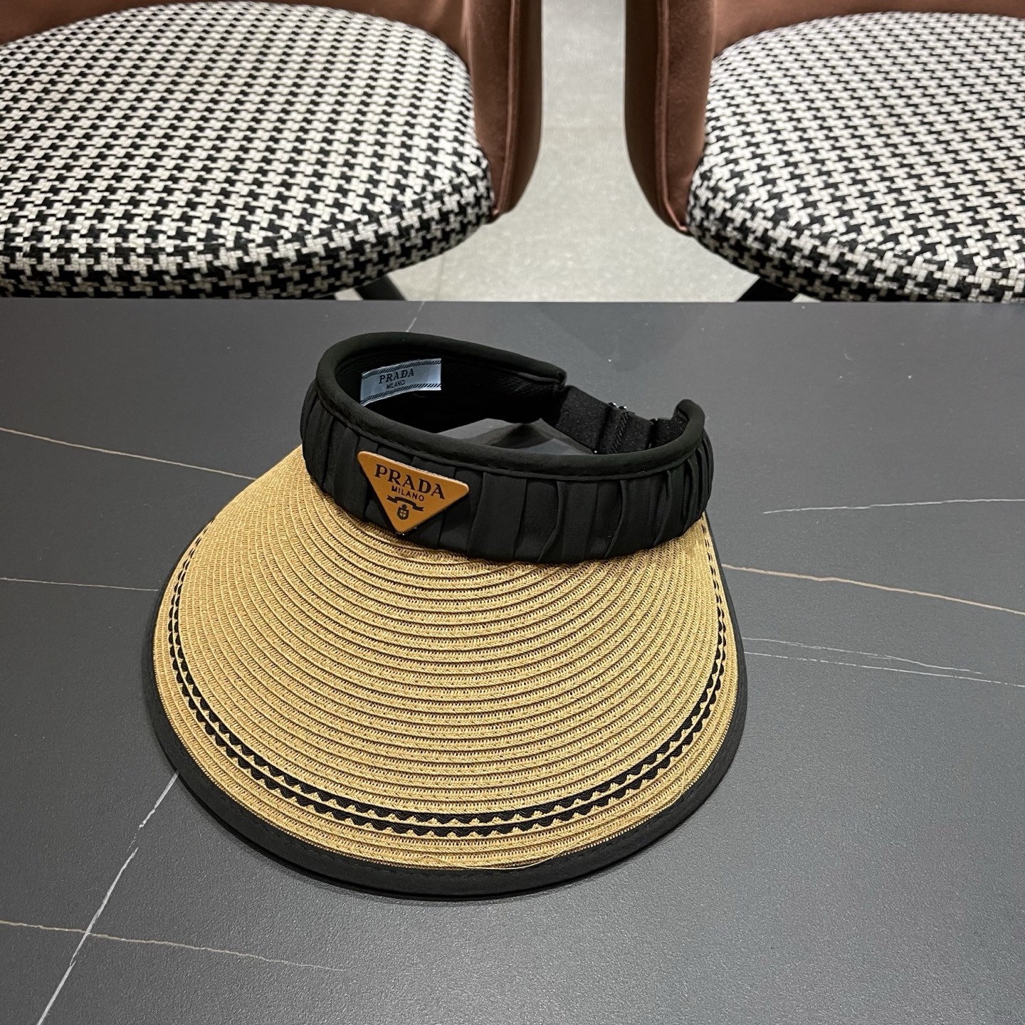 Prada普拉达新春夏遮阳帽子女出游百搭显脸小防晒空顶帽