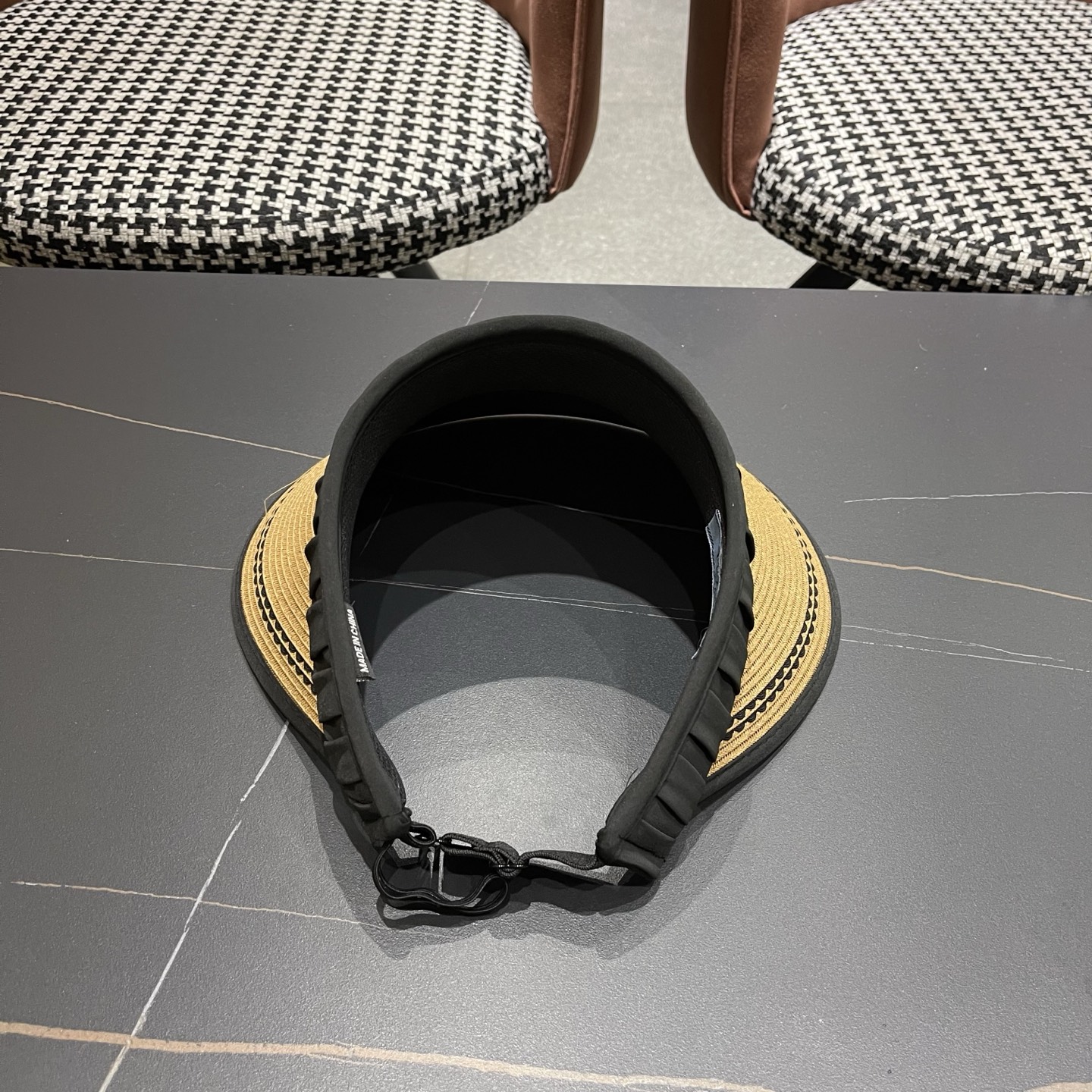 Prada普拉达新春夏遮阳帽子女出游百搭显脸小防晒空顶帽