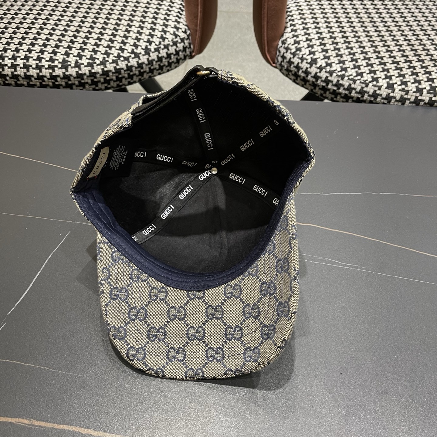 Gucci(古奇)新款原单棒球帽，细节可媲美专柜，原版帆布料质量超赞！帅男靓女首选，时尚百搭。基础头围5