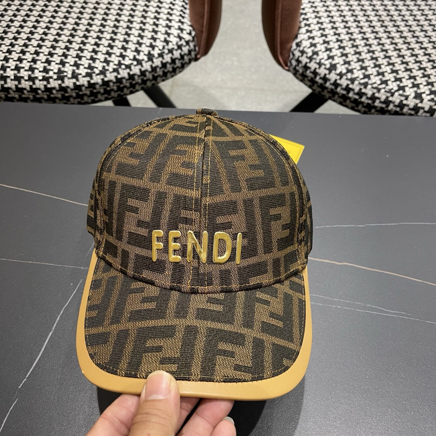 Fendi（芬迪）新款原单棒球帽， 双F提花，专柜常年热卖1:1开模订制轻盈透气！质量超赞，基础头围56