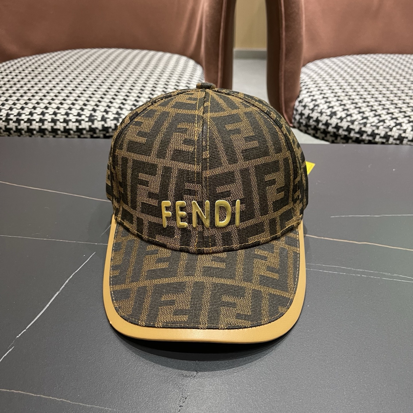 Fendi（芬迪）新款原单棒球帽， 双F提花，专柜常年热卖1:1开模订制轻盈透气！质量超赞，基础头围56