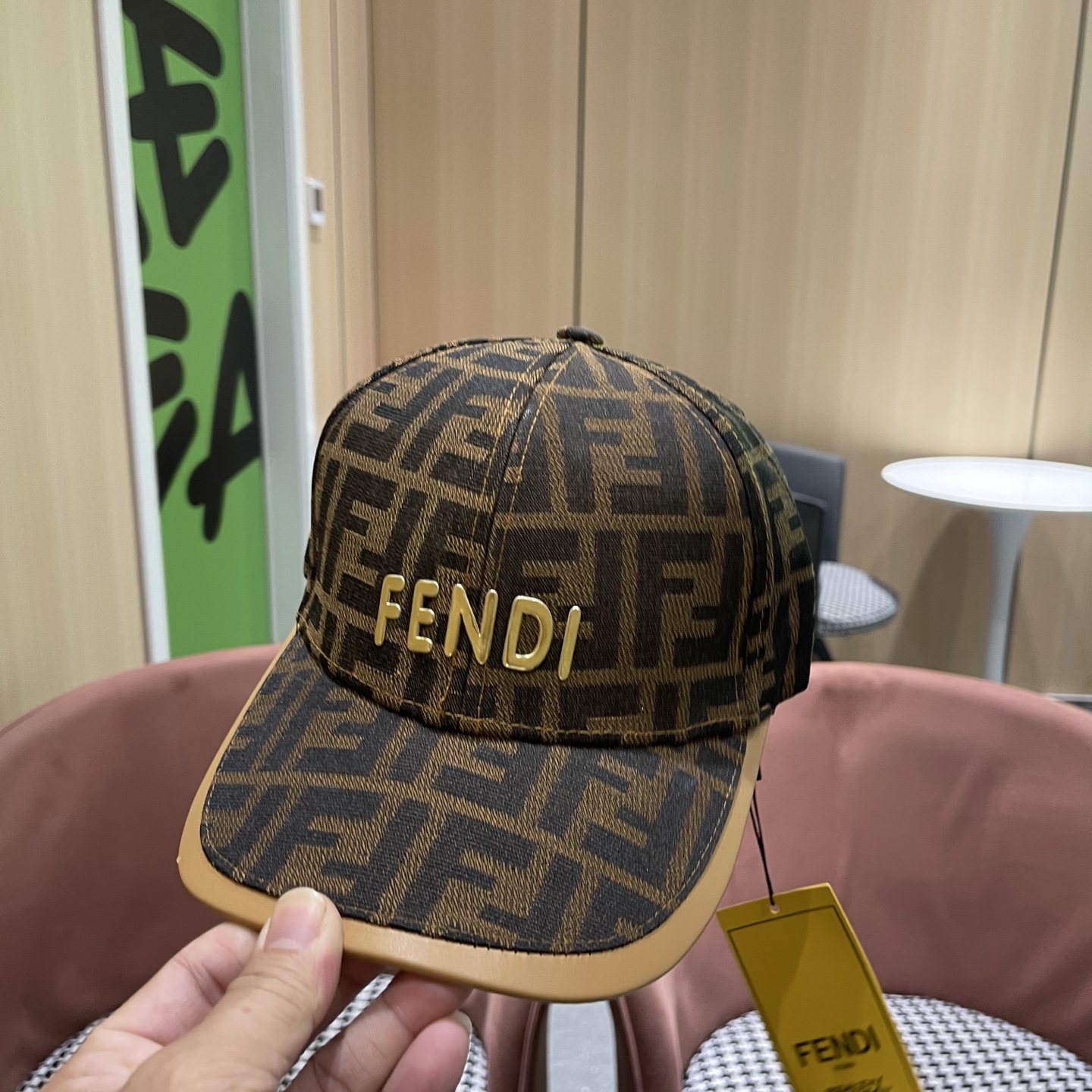 Fendi（芬迪）新款原单棒球帽， 双F提花，专柜常年热卖1:1开模订制轻盈透气！质量超赞，基础头围56