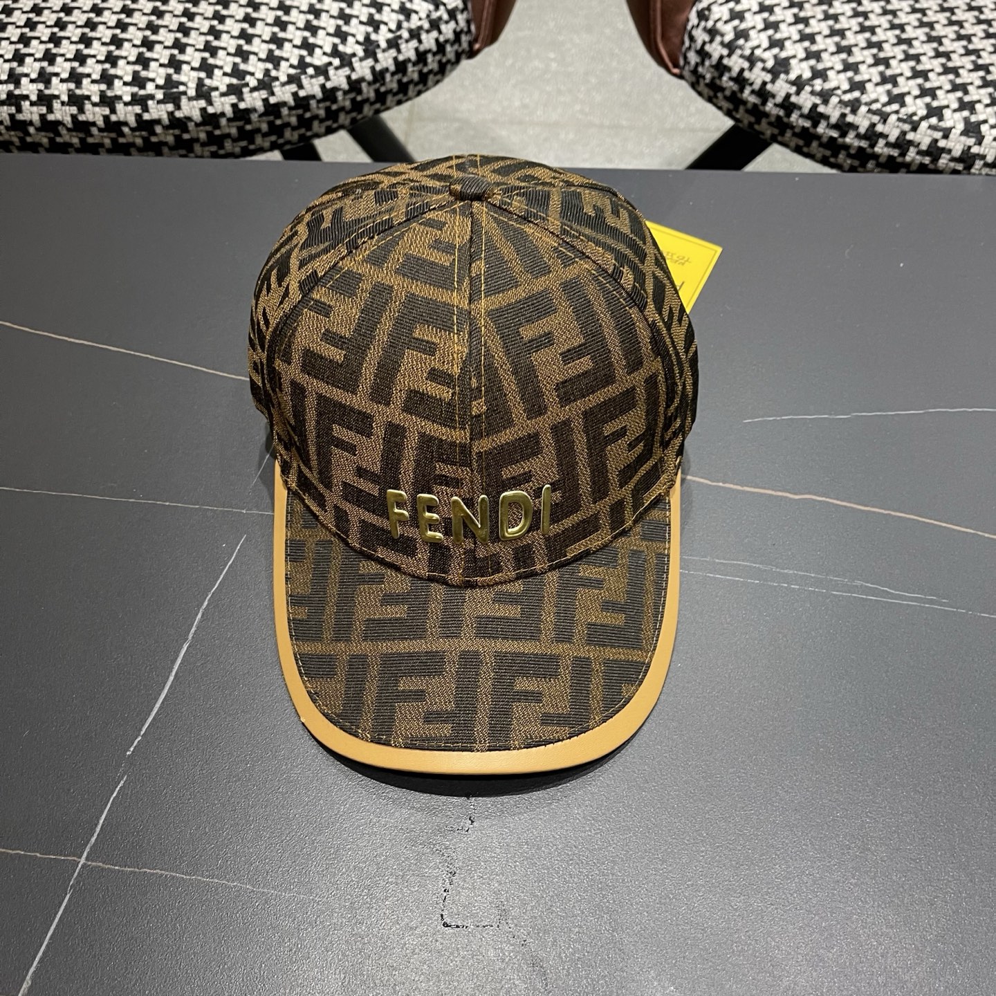 Fendi（芬迪）新款原单棒球帽， 双F提花，专柜常年热卖1:1开模订制轻盈透气！质量超赞，基础头围56