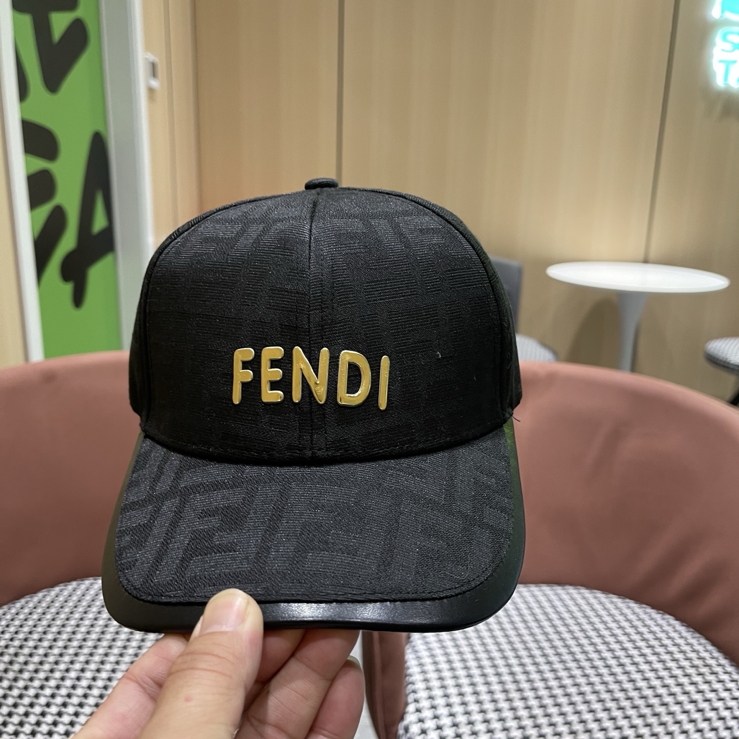 Fendi（芬迪）新款原单棒球帽， 双F提花，专柜常年热卖1:1开模订制轻盈透气！质量超赞，基础头围56