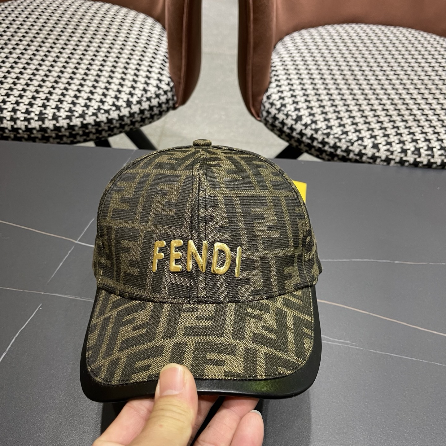 Fendi（芬迪）新款原单棒球帽， 双F提花，专柜常年热卖1:1开模订制轻盈透气！质量超赞，基础头围56
