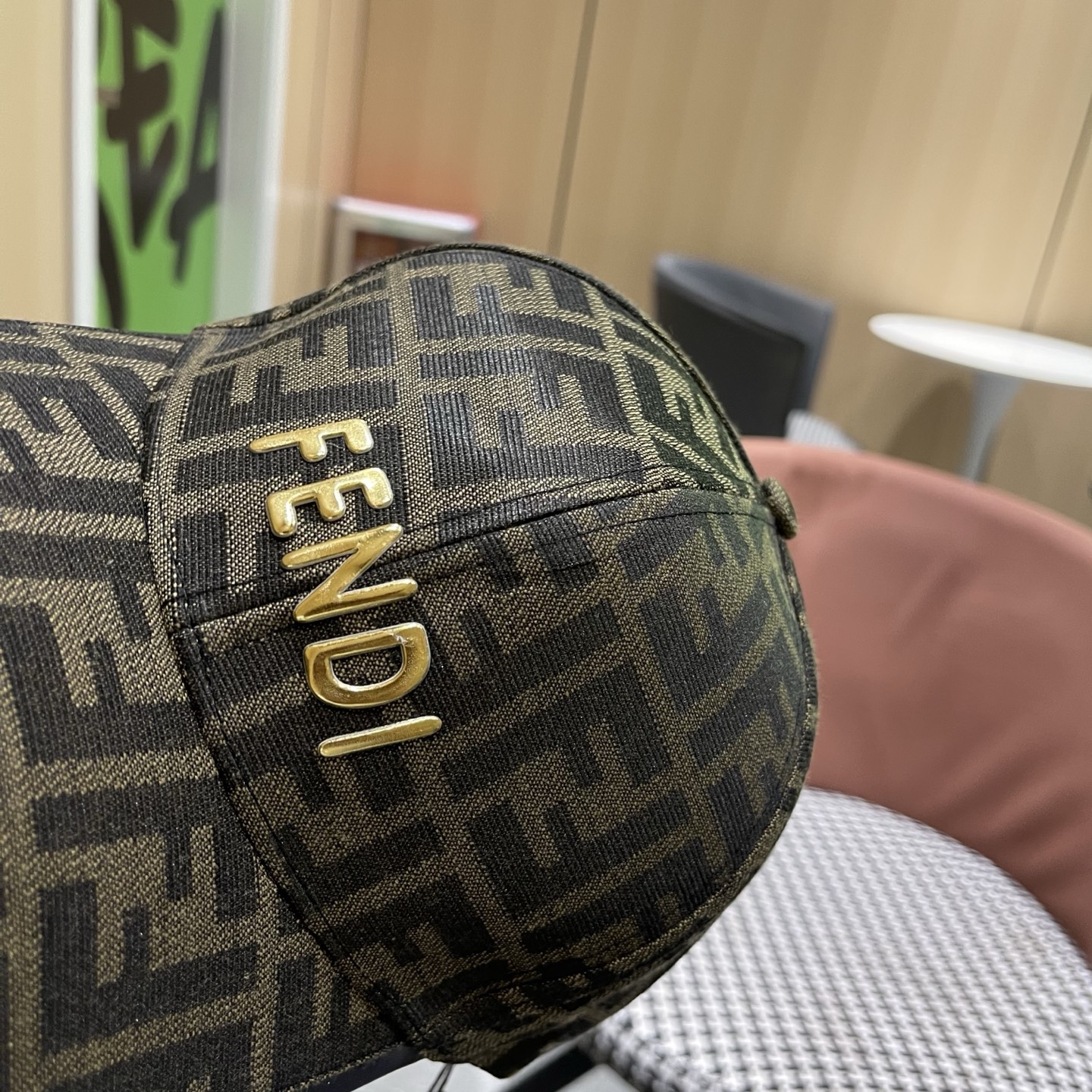 Fendi（芬迪）新款原单棒球帽， 双F提花，专柜常年热卖1:1开模订制轻盈透气！质量超赞，基础头围56