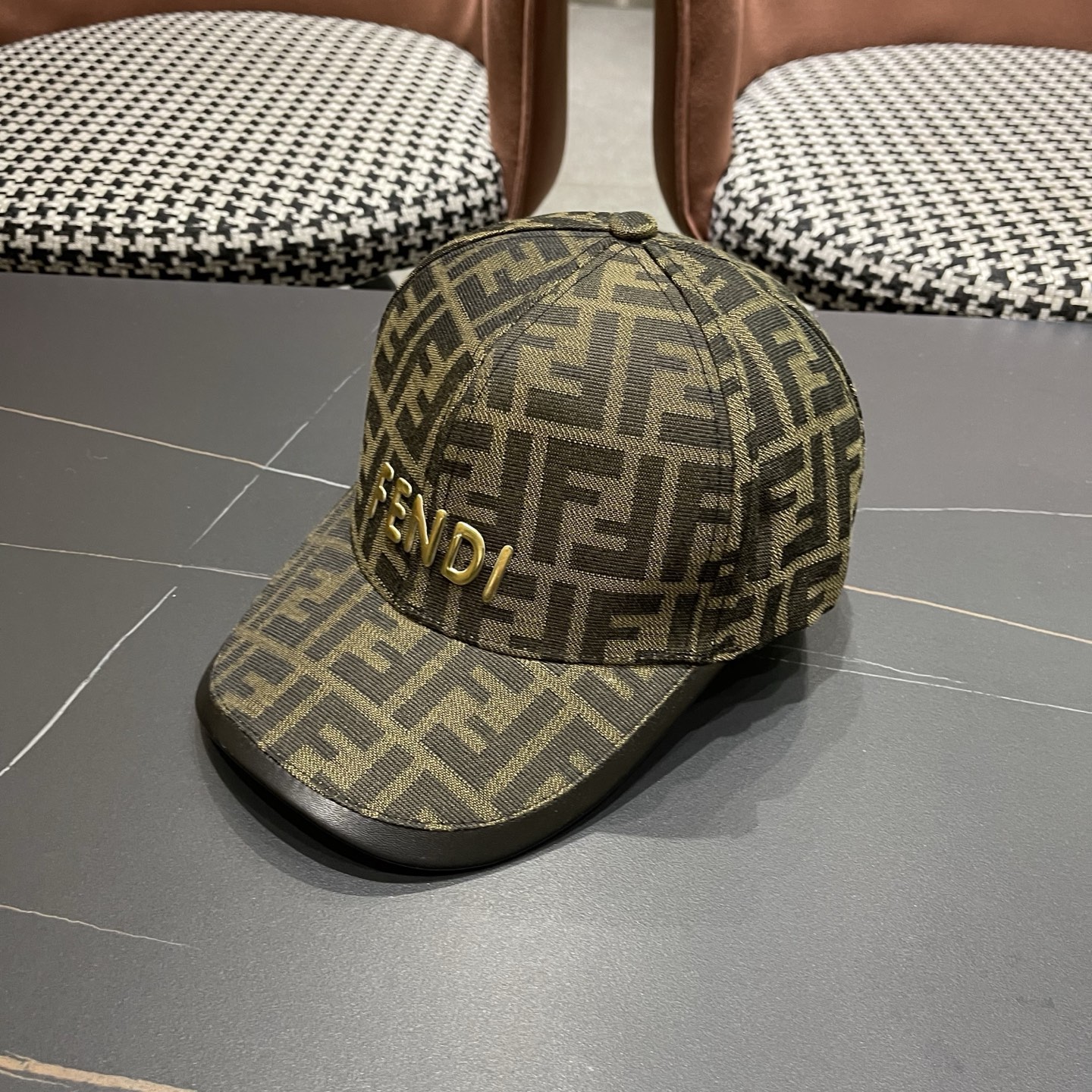 Fendi（芬迪）新款原单棒球帽， 双F提花，专柜常年热卖1:1开模订制轻盈透气！质量超赞，基础头围56