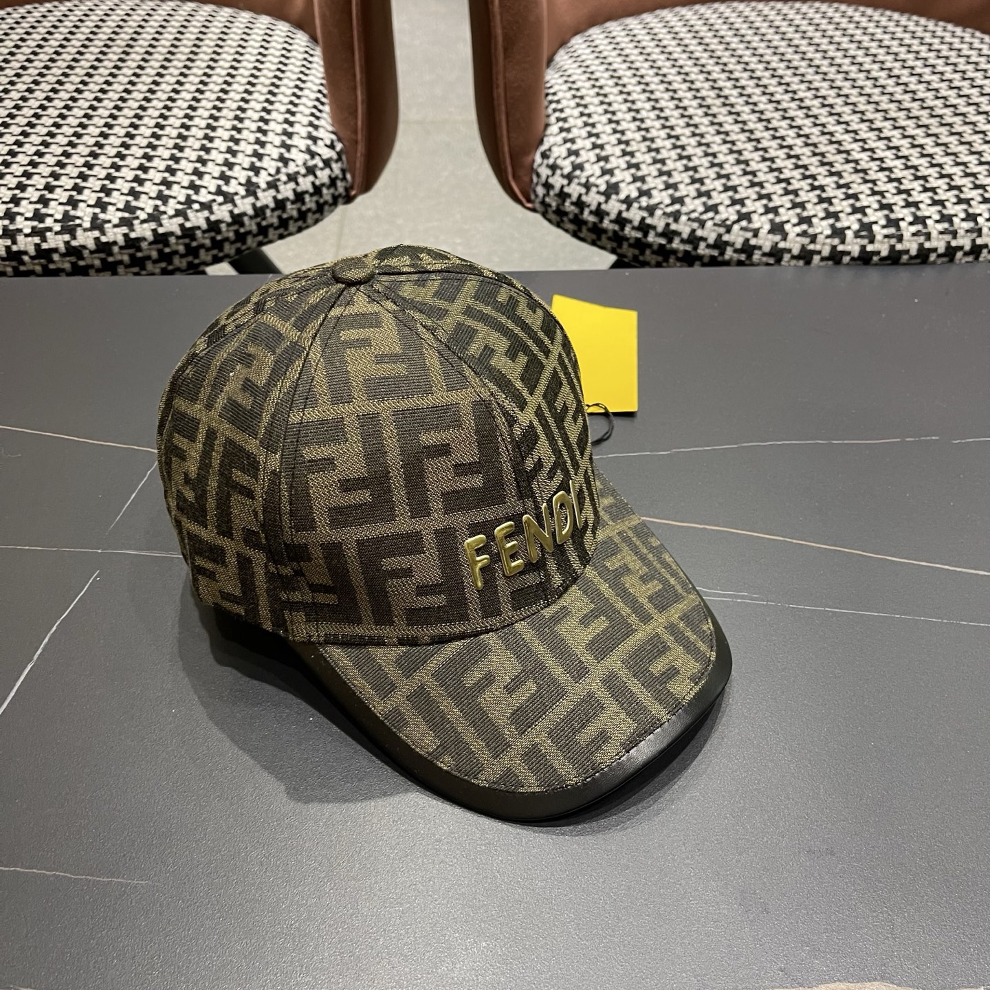 Fendi（芬迪）新款原单棒球帽， 双F提花，专柜常年热卖1:1开模订制轻盈透气！质量超赞，基础头围56