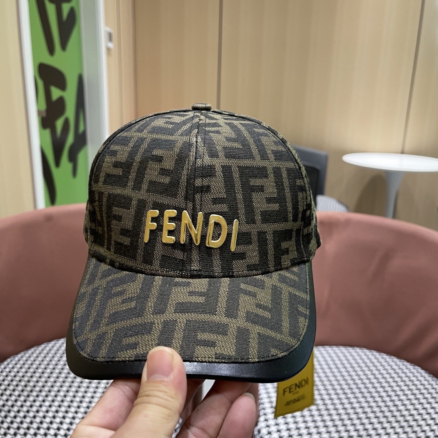 Fendi（芬迪）新款原单棒球帽， 双F提花，专柜常年热卖1:1开模订制轻盈透气！质量超赞，基础头围56