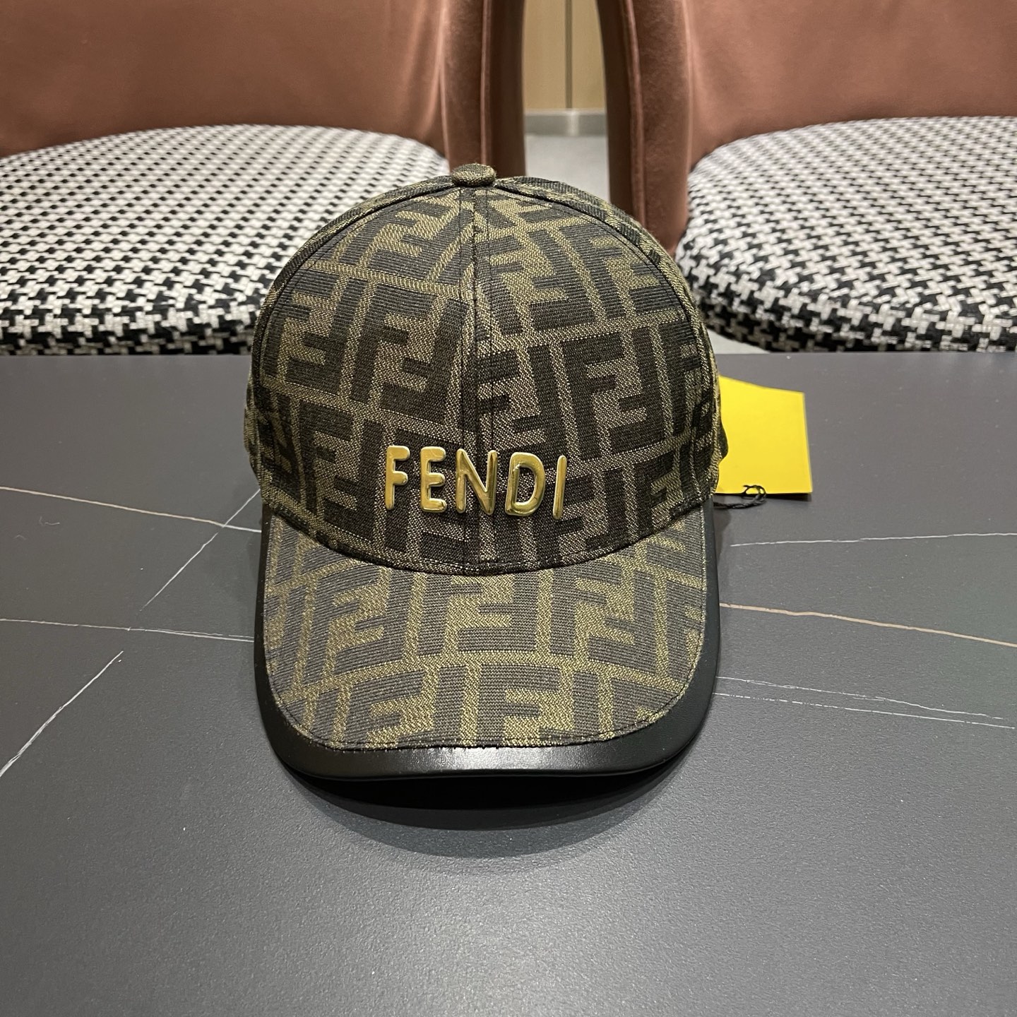 Fendi（芬迪）新款原单棒球帽， 双F提花，专柜常年热卖1:1开模订制轻盈透气！质量超赞，基础头围56