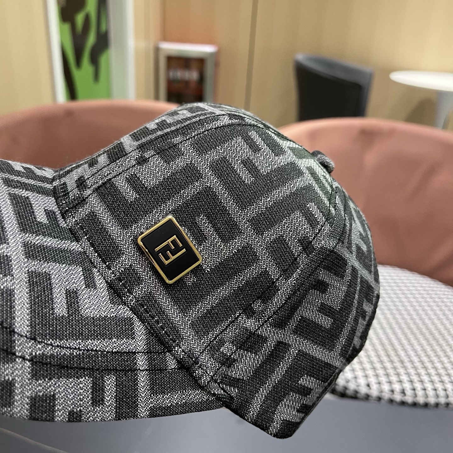 FENDI芬迪 2026老花系列棒球帽🧢 经典FF中古单品，气质穿搭单品，质量杠杠👍