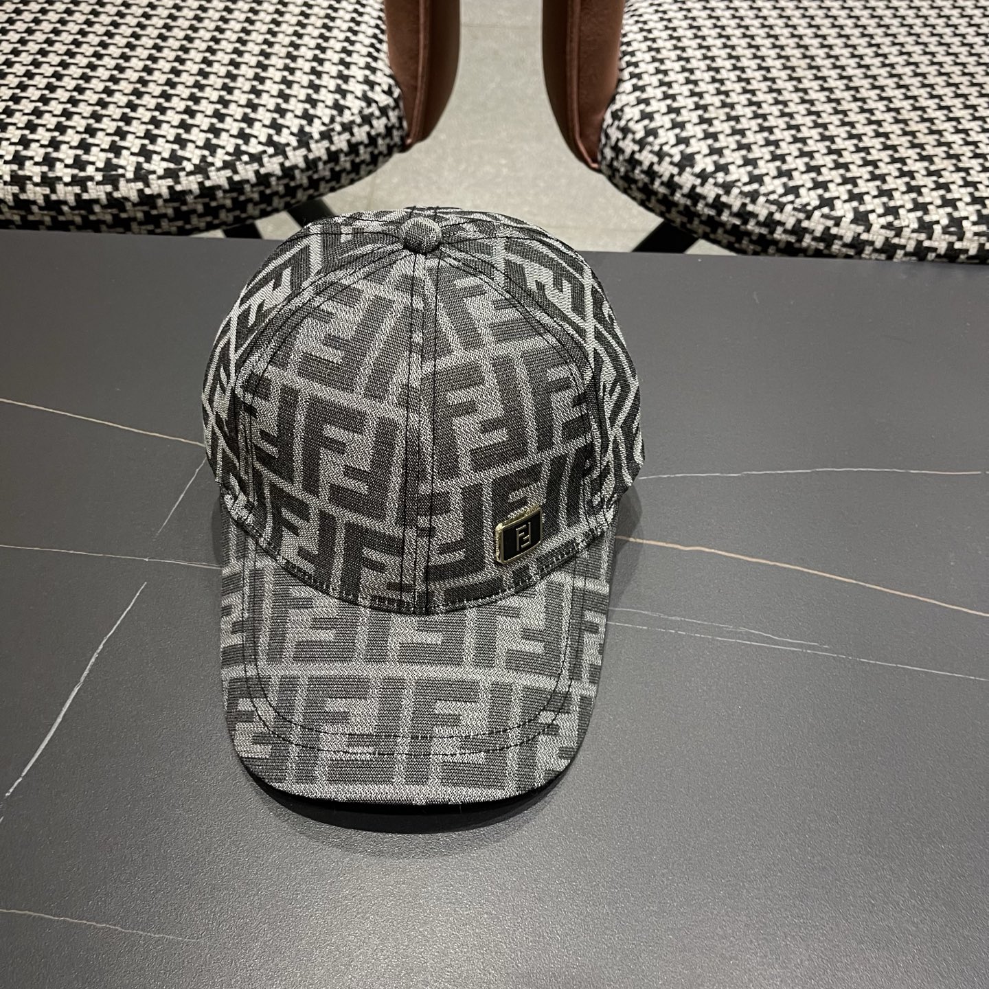 FENDI芬迪 2026老花系列棒球帽🧢 经典FF中古单品，气质穿搭单品，质量杠杠👍