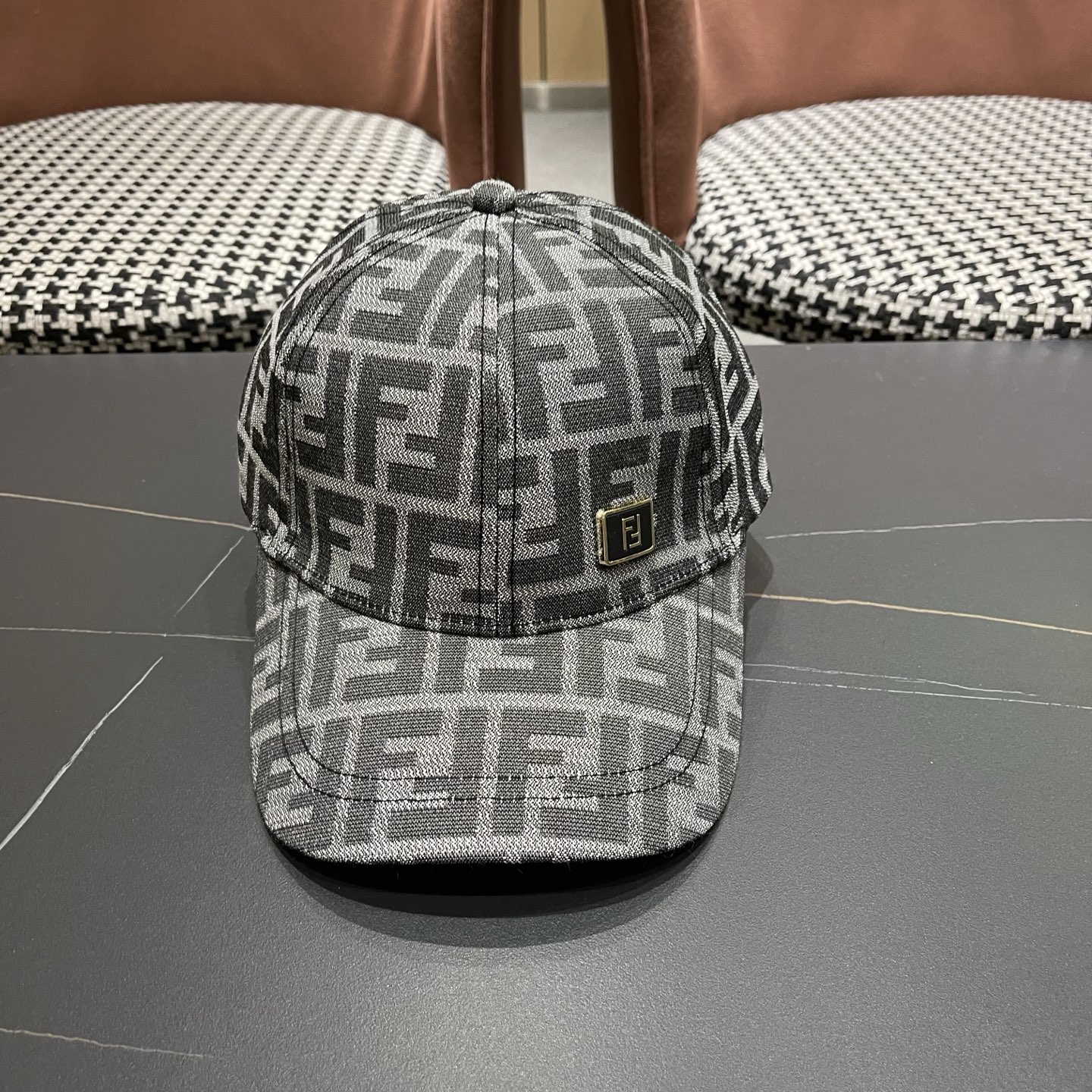 FENDI芬迪 2026老花系列棒球帽🧢 经典FF中古单品，气质穿搭单品，质量杠杠👍