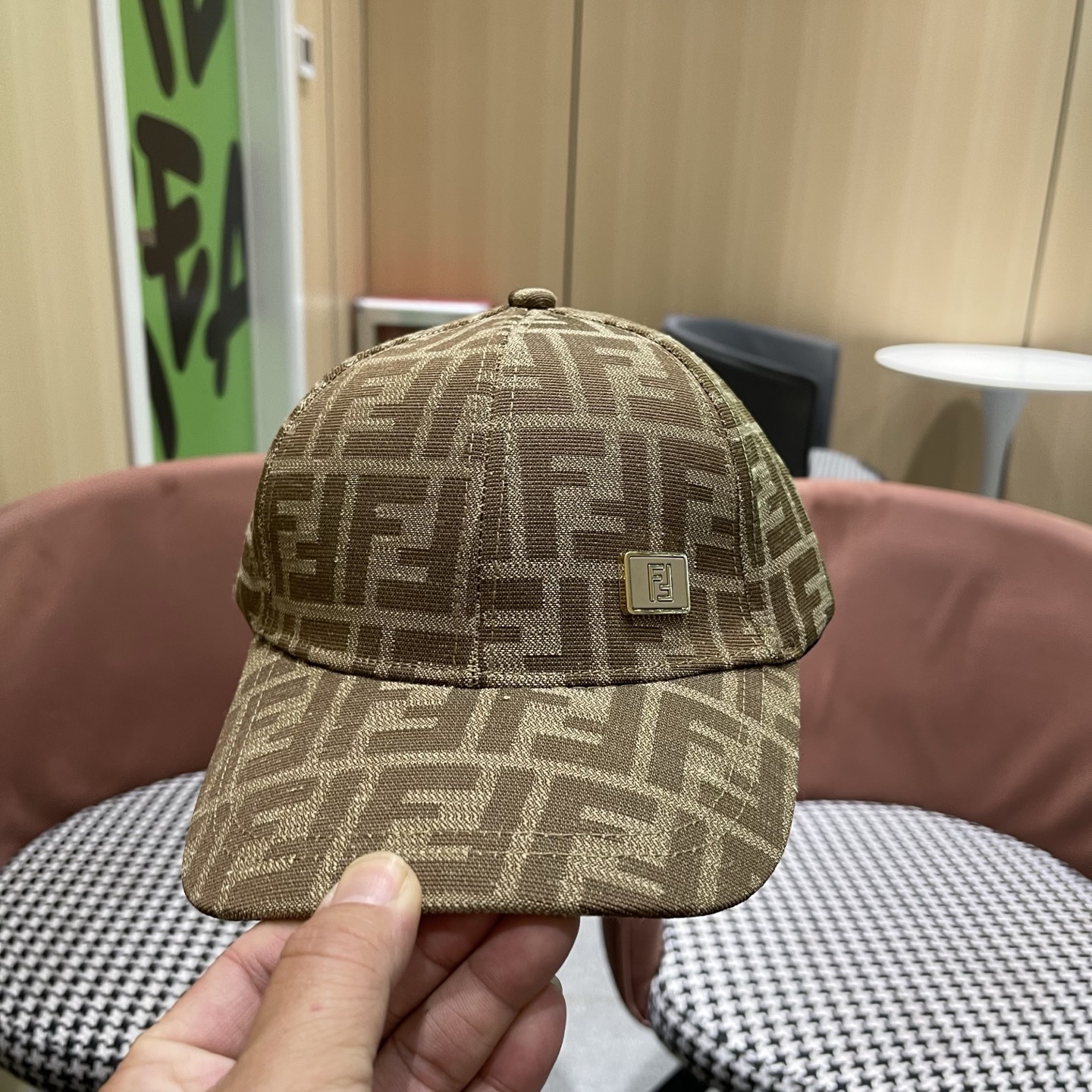 FENDI芬迪 2026老花系列棒球帽🧢 经典FF中古单品，气质穿搭单品，质量杠杠👍
