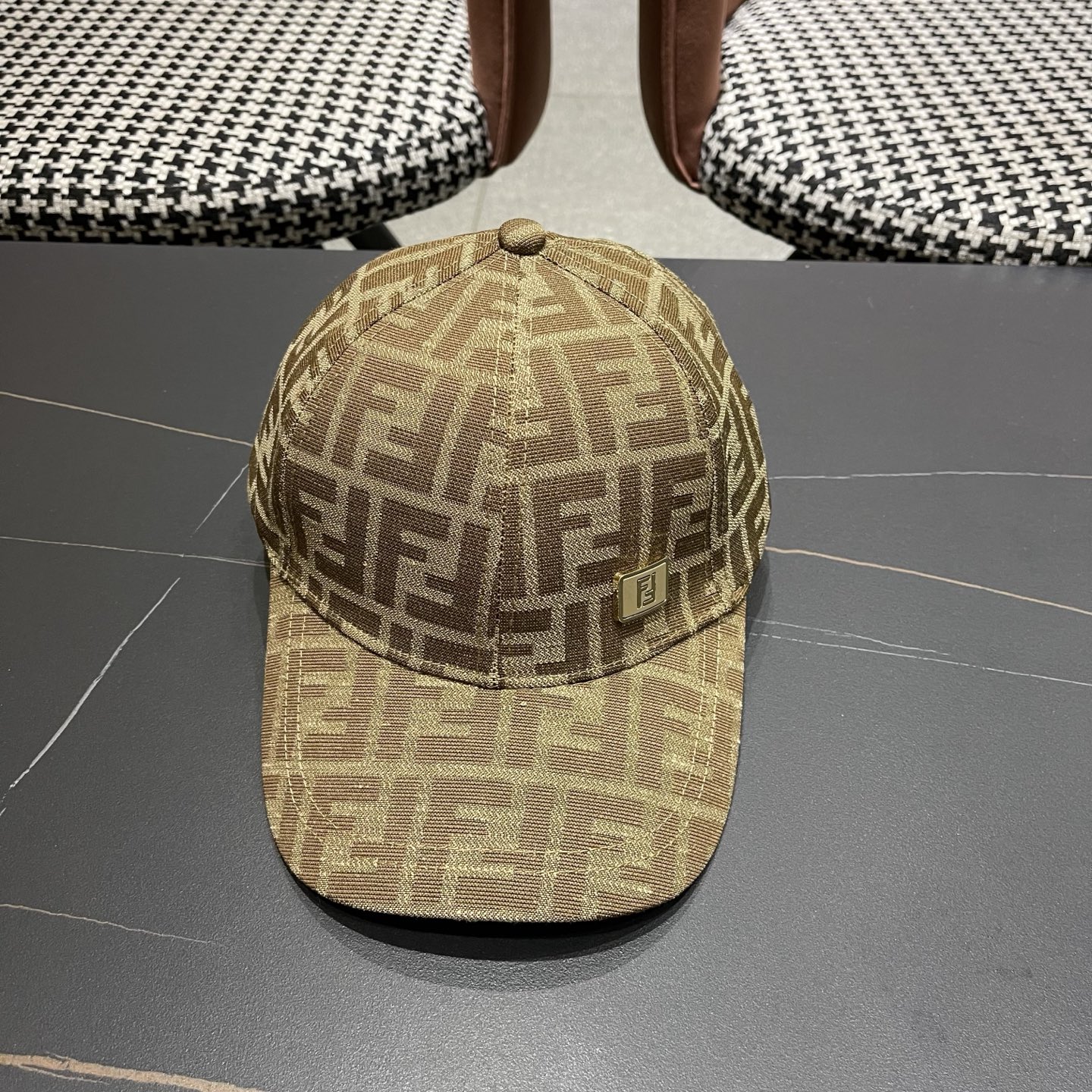 FENDI芬迪 2026老花系列棒球帽🧢 经典FF中古单品，气质穿搭单品，质量杠杠👍