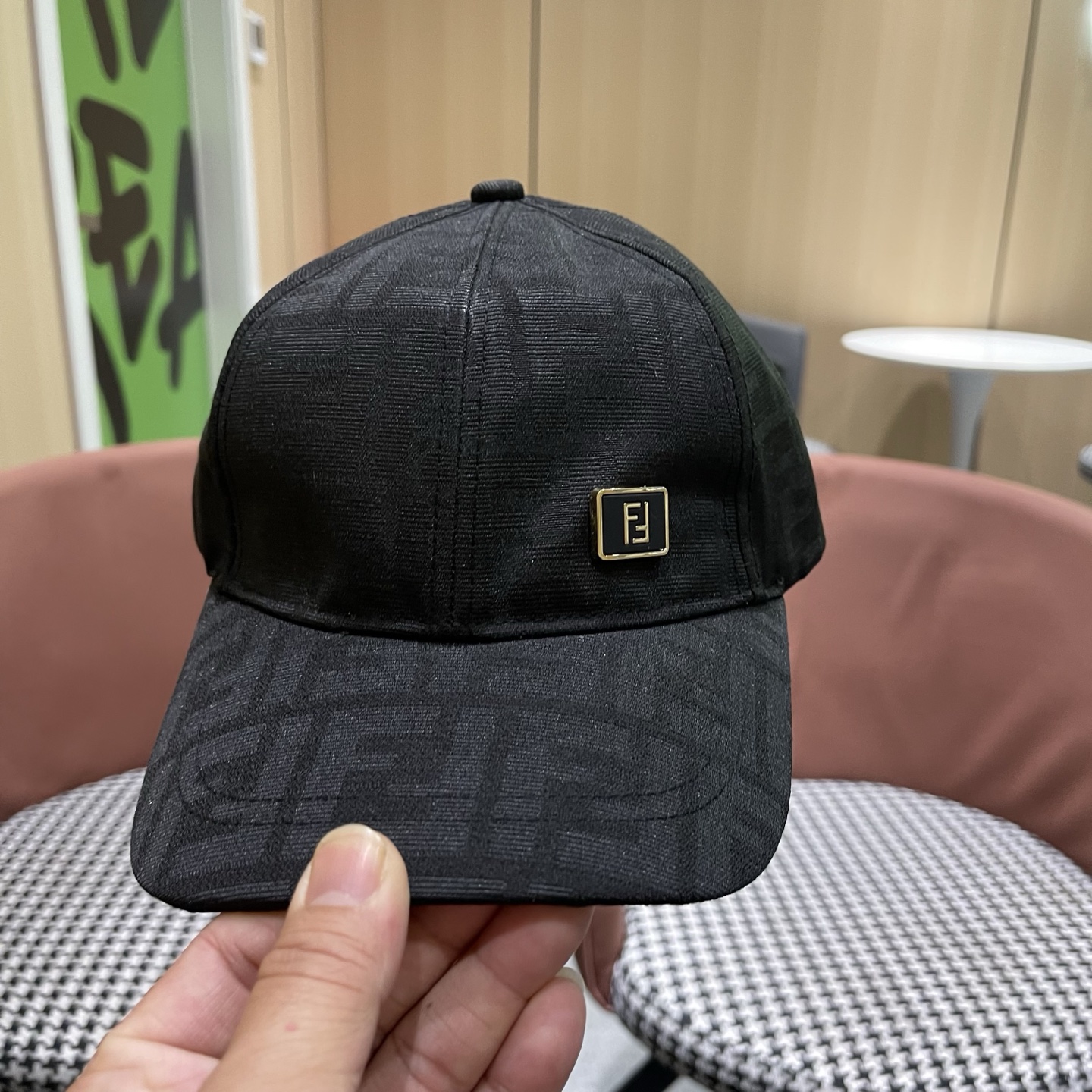 FENDI芬迪 2026老花系列棒球帽🧢 经典FF中古单品，气质穿搭单品，质量杠杠👍