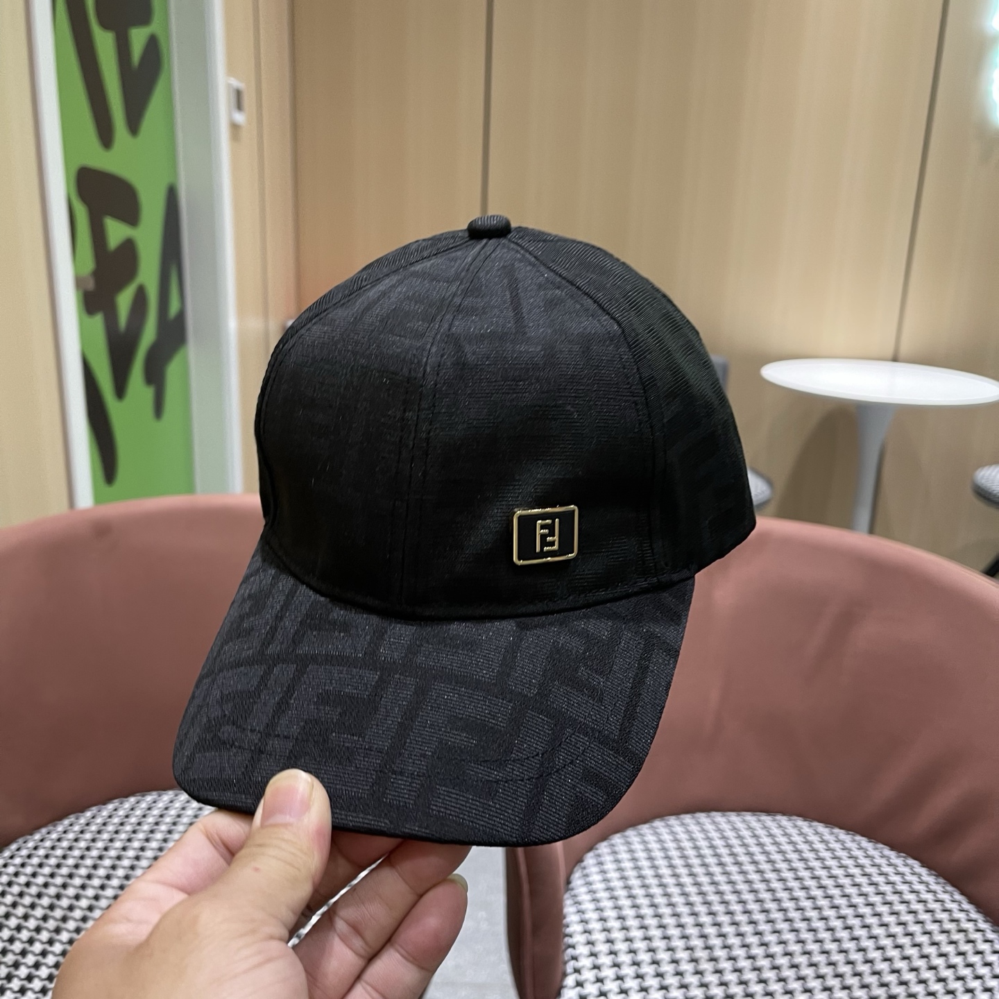 FENDI芬迪 2026老花系列棒球帽🧢 经典FF中古单品，气质穿搭单品，质量杠杠👍