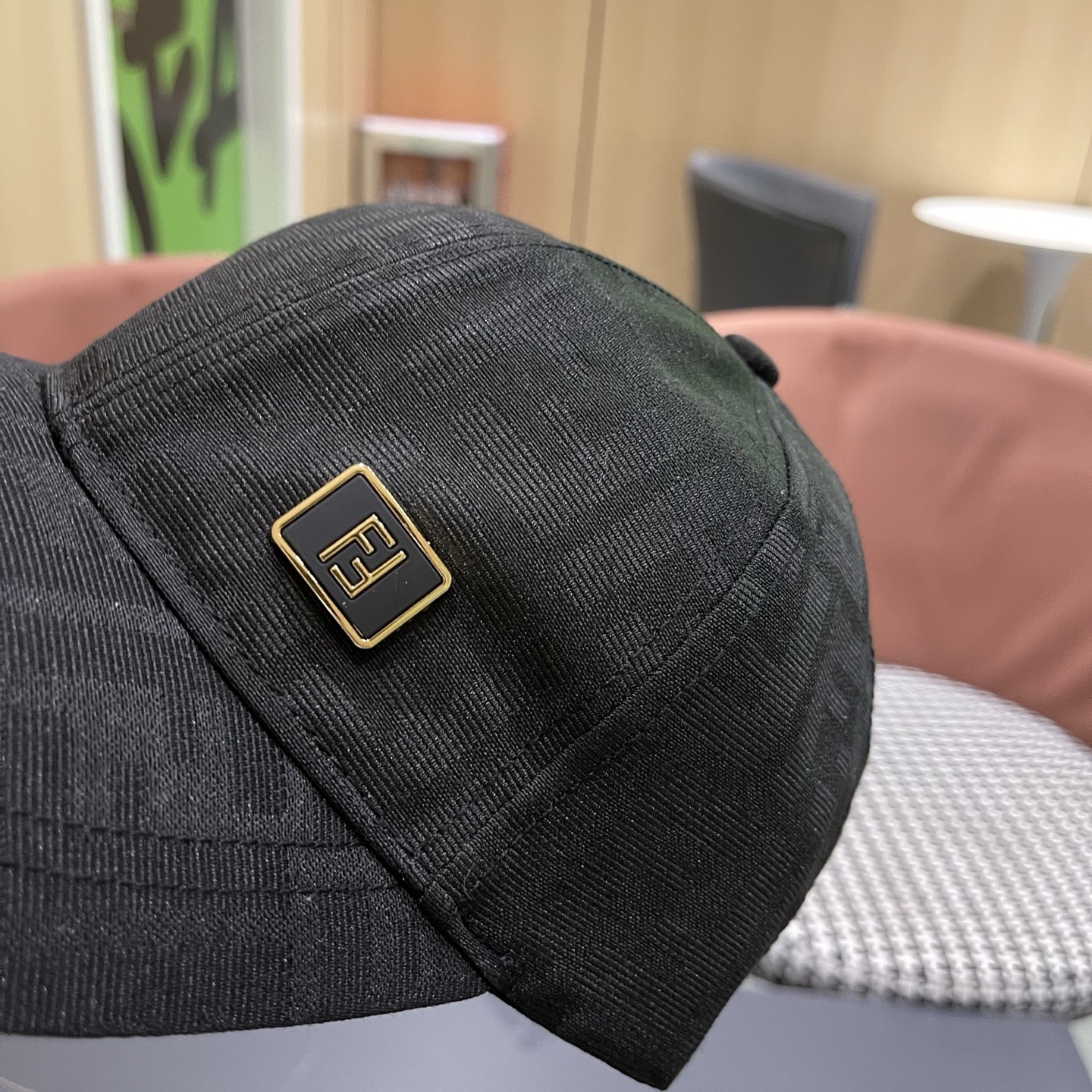 FENDI芬迪 2026老花系列棒球帽🧢 经典FF中古单品，气质穿搭单品，质量杠杠👍