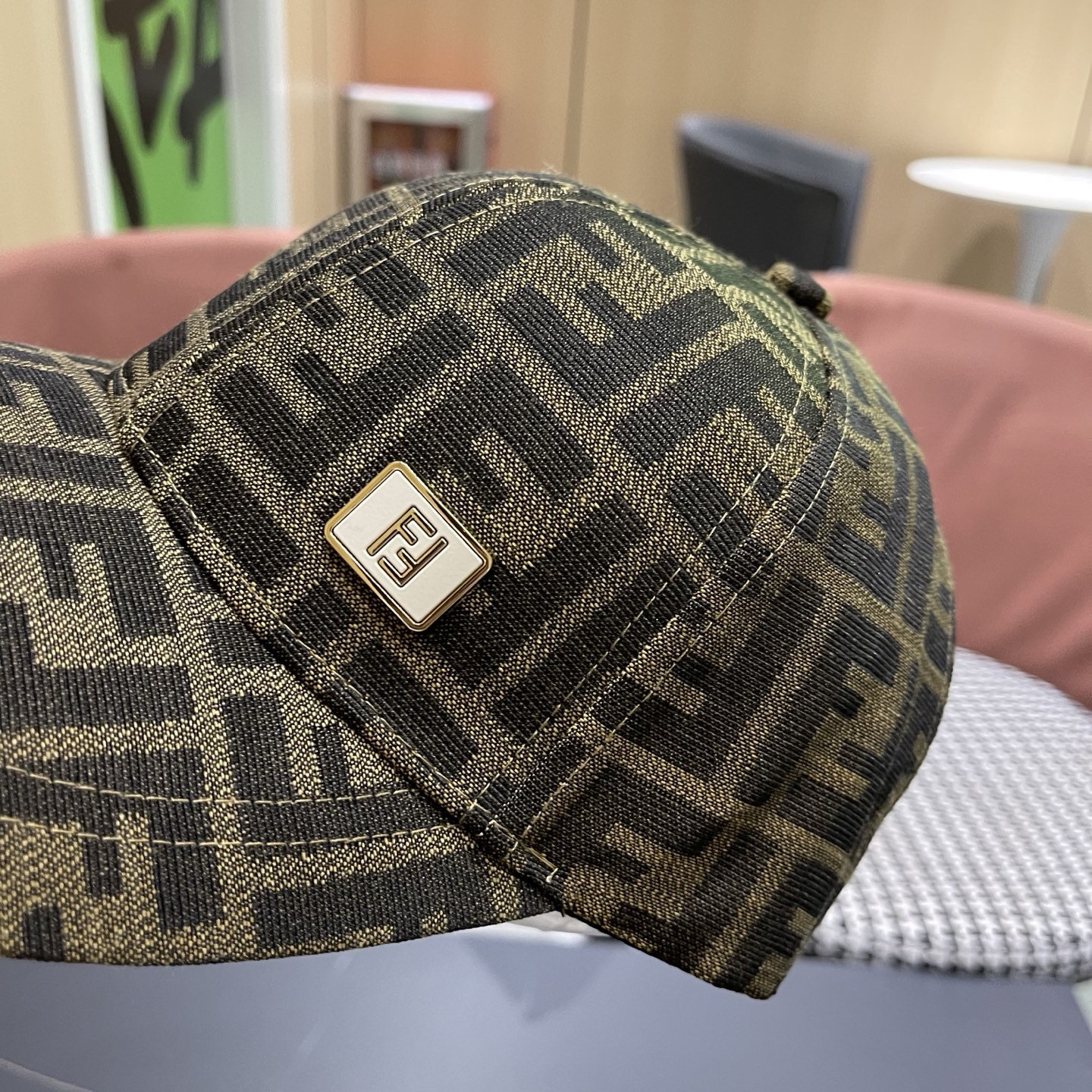 FENDI芬迪 2026老花系列棒球帽🧢 经典FF中古单品，气质穿搭单品，质量杠杠👍