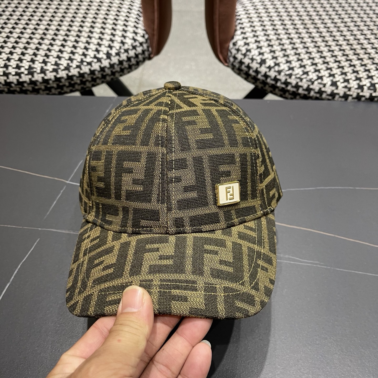 FENDI芬迪 2026老花系列棒球帽🧢 经典FF中古单品，气质穿搭单品，质量杠杠👍