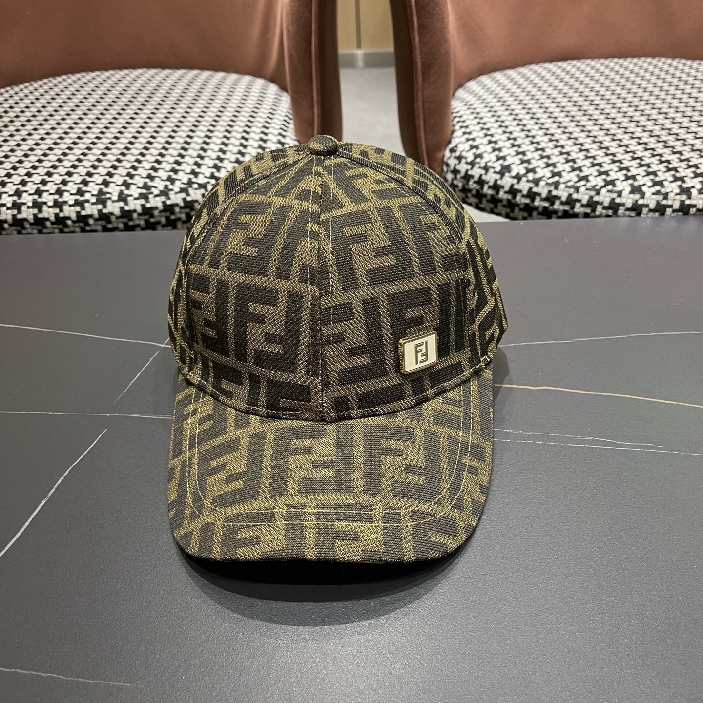 FENDI芬迪 2026老花系列棒球帽🧢 经典FF中古单品，气质穿搭单品，质量杠杠👍