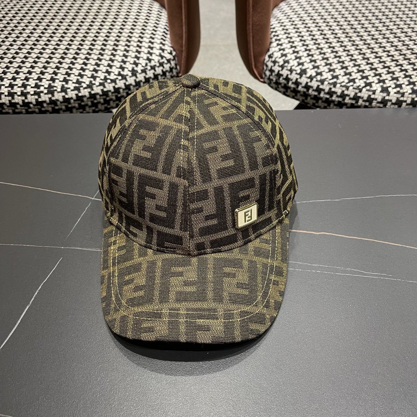 FENDI芬迪 2026老花系列棒球帽🧢 经典FF中古单品，气质穿搭单品，质量杠杠👍