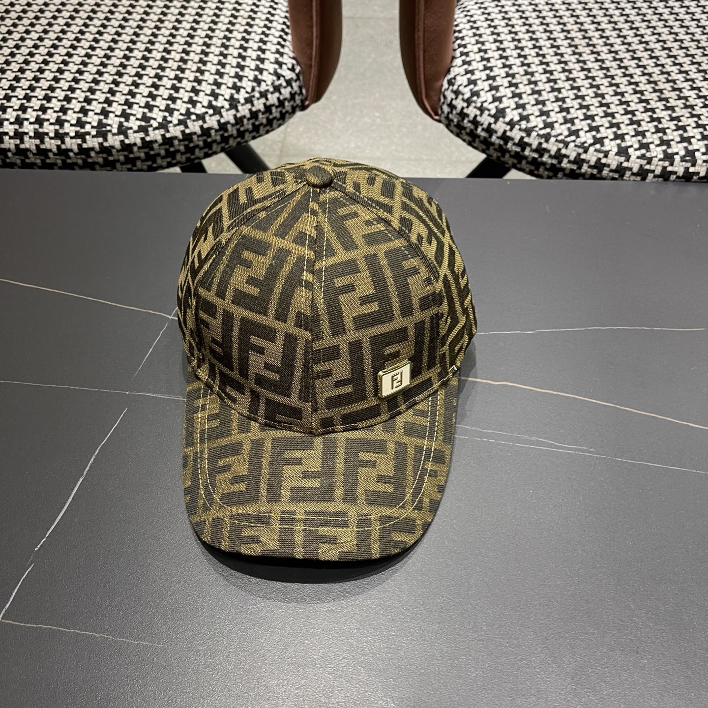 FENDI芬迪 2026老花系列棒球帽🧢 经典FF中古单品，气质穿搭单品，质量杠杠👍