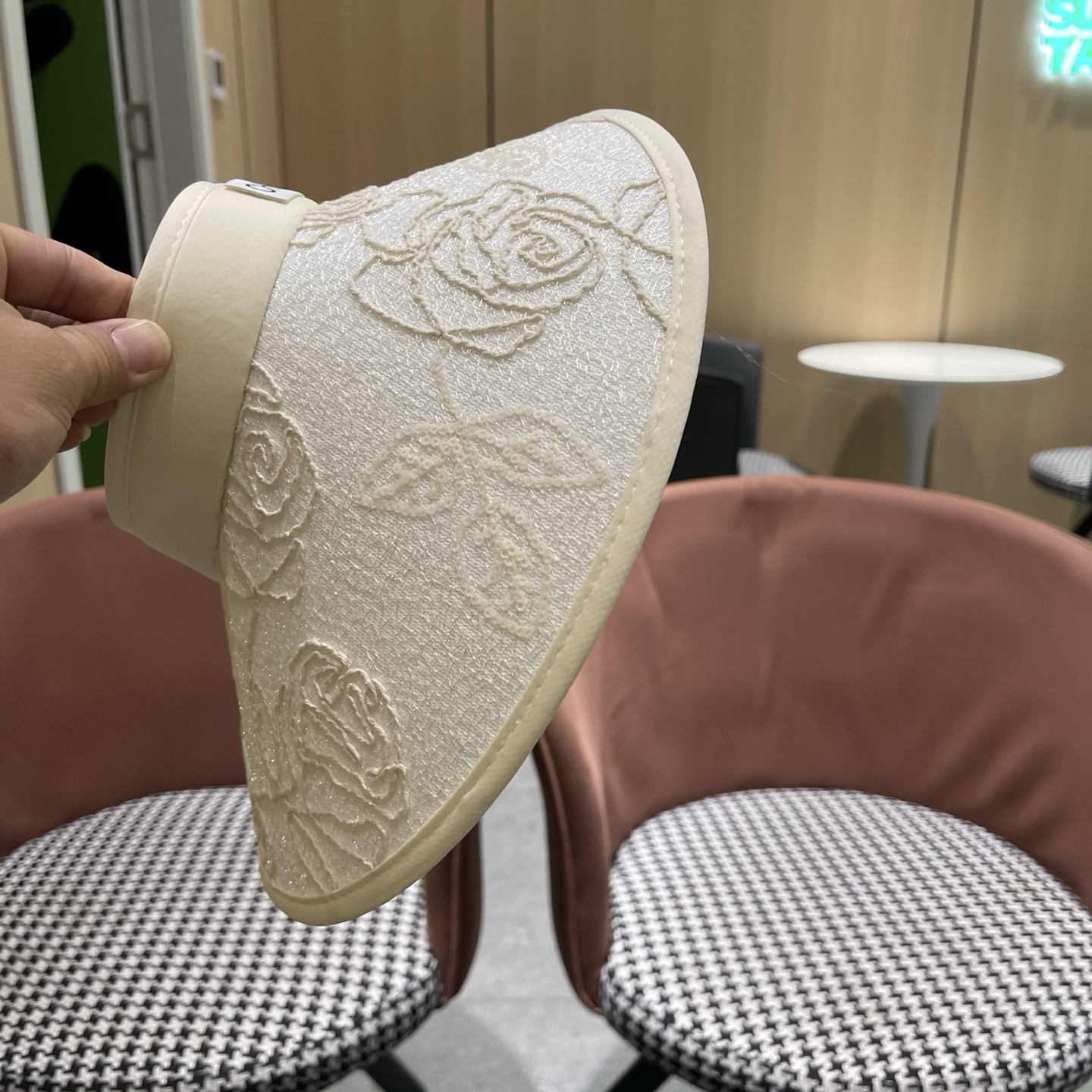 Dior迪奥 时尚蕾丝空顶帽女夏季海边度假大帽檐防晒遮阳帽加宽发箍帽骑车帽
