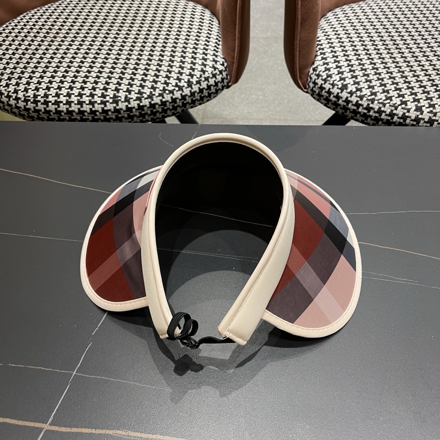 巴宝莉BURBERRY 英伦大格子发箍式遮阳防晒空顶帽女夏季防紫外线加大帽檐太阳帽子