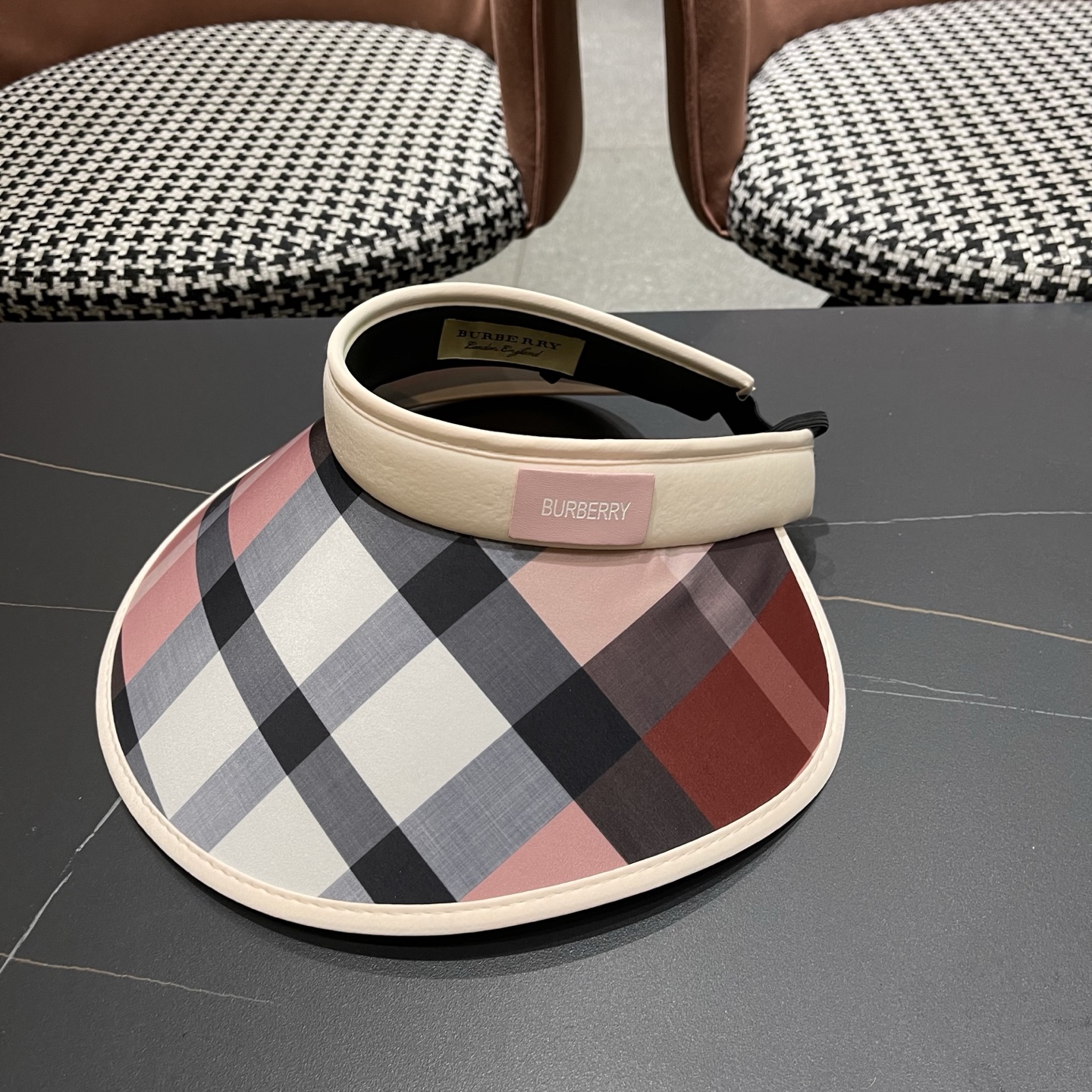 巴宝莉BURBERRY 英伦大格子发箍式遮阳防晒空顶帽女夏季防紫外线加大帽檐太阳帽子