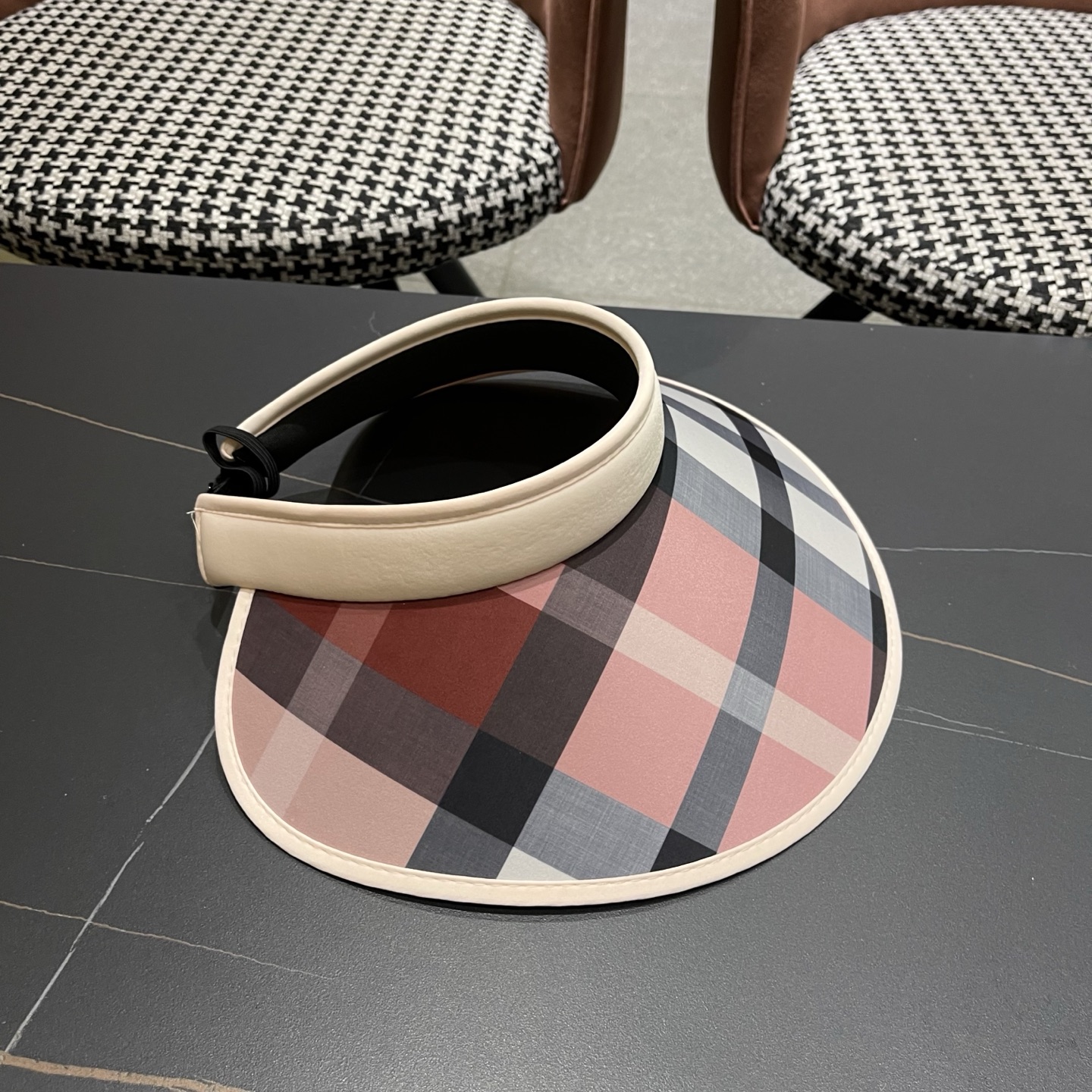 巴宝莉BURBERRY 英伦大格子发箍式遮阳防晒空顶帽女夏季防紫外线加大帽檐太阳帽子
