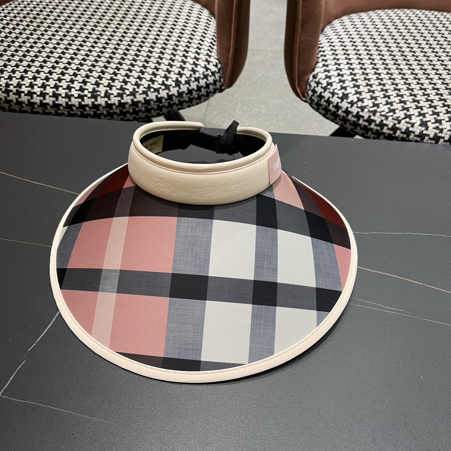 巴宝莉BURBERRY 英伦大格子发箍式遮阳防晒空顶帽女夏季防紫外线加大帽檐太阳帽子
