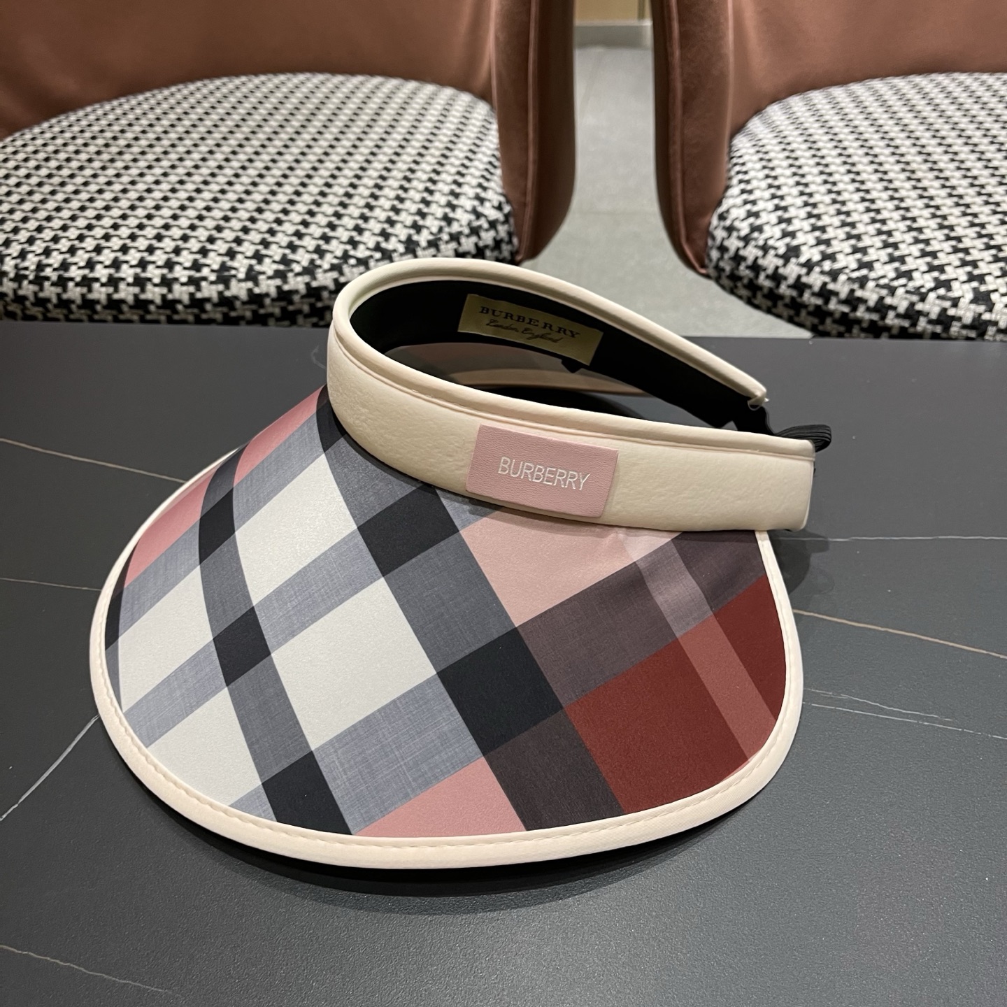 巴宝莉BURBERRY 英伦大格子发箍式遮阳防晒空顶帽女夏季防紫外线加大帽檐太阳帽子
